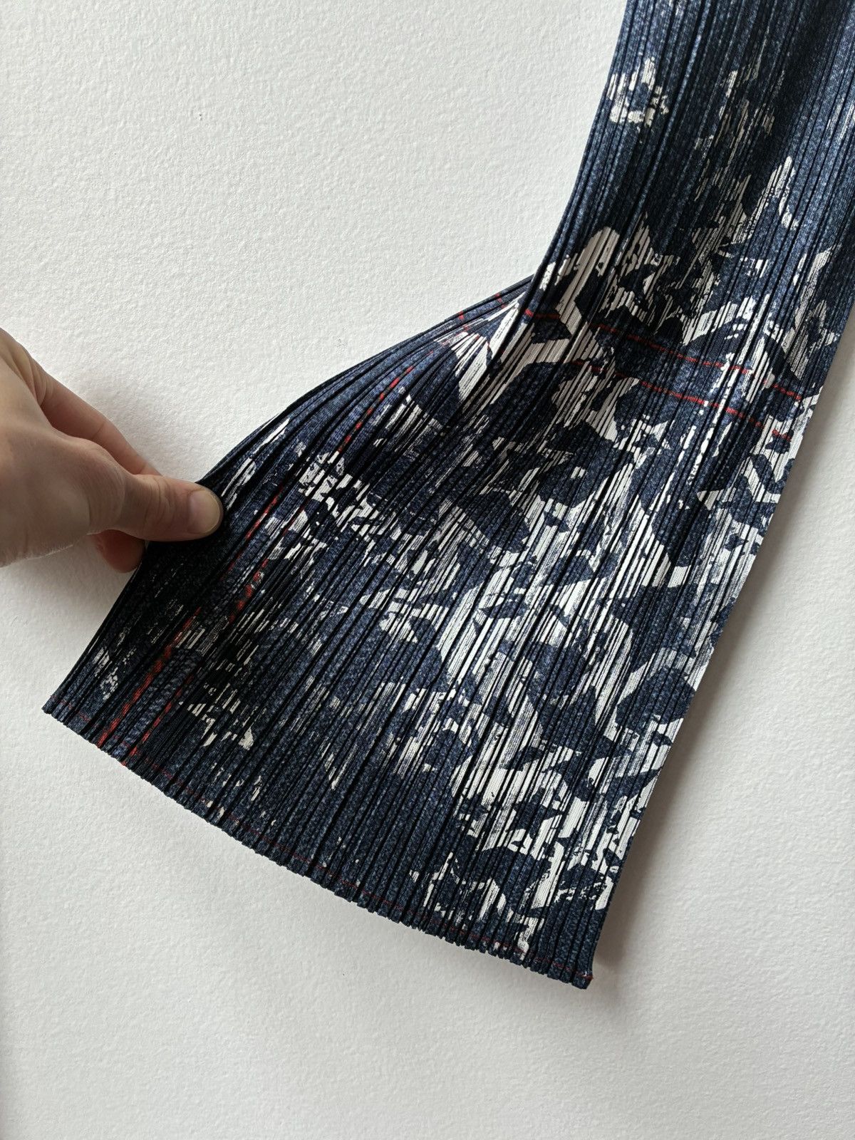 Pleats Please Issey Miyake PLEATS PLEASE Trompe L’Oeil Denim Printed Pants Size US 32 / EU 48 - 22 Thumbnail