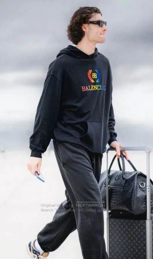 Balenciaga balenciaga black logo hoodie in size xxs. Size US XXS / EU 40 - 5 Thumbnail
