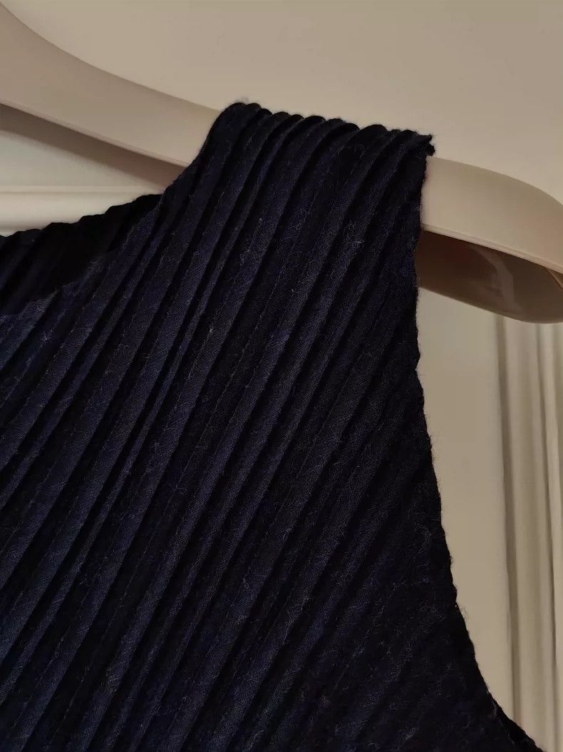 Issey Miyake Issey Miyake size:2 Dark blue pleated dress Size M / US 6-8 / IT 42-44 - 2 Thumbnail