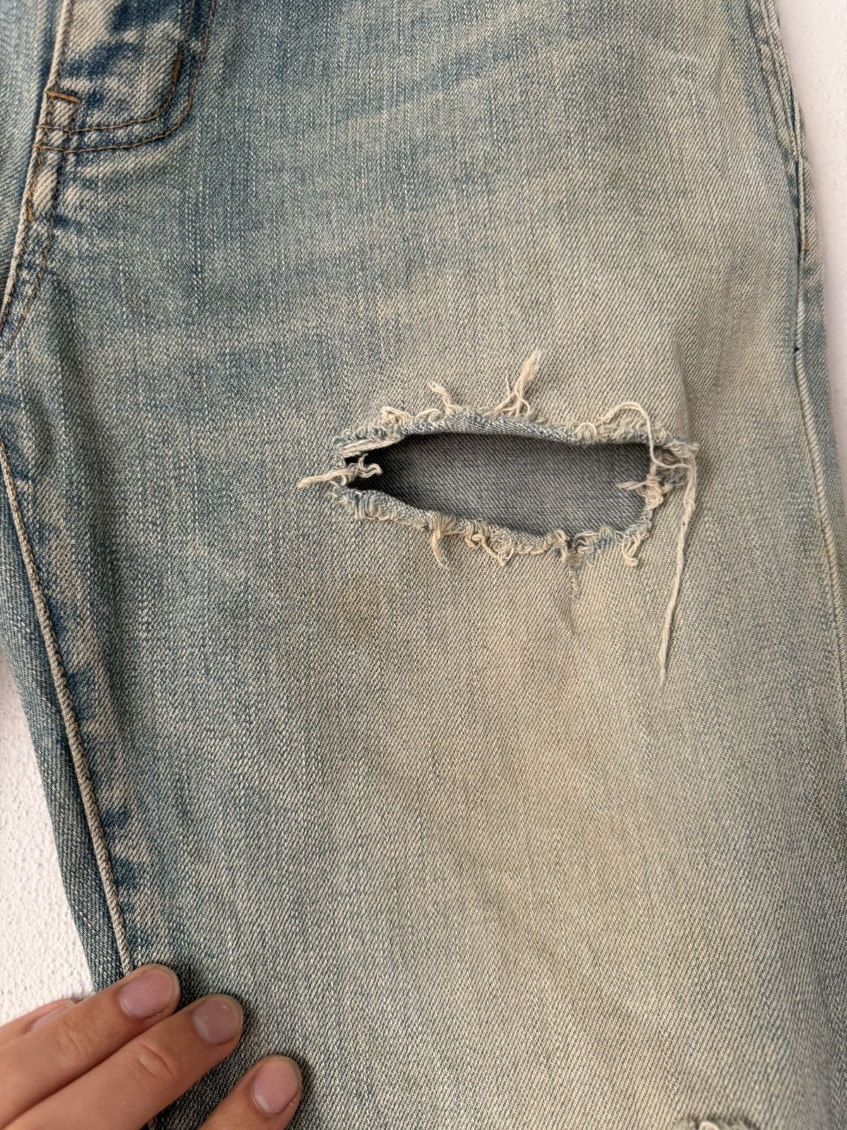 Saint Laurent Paris Distressed Skinny Jeans in Faded Indigo Size US 32 / EU 48 - 8 Thumbnail