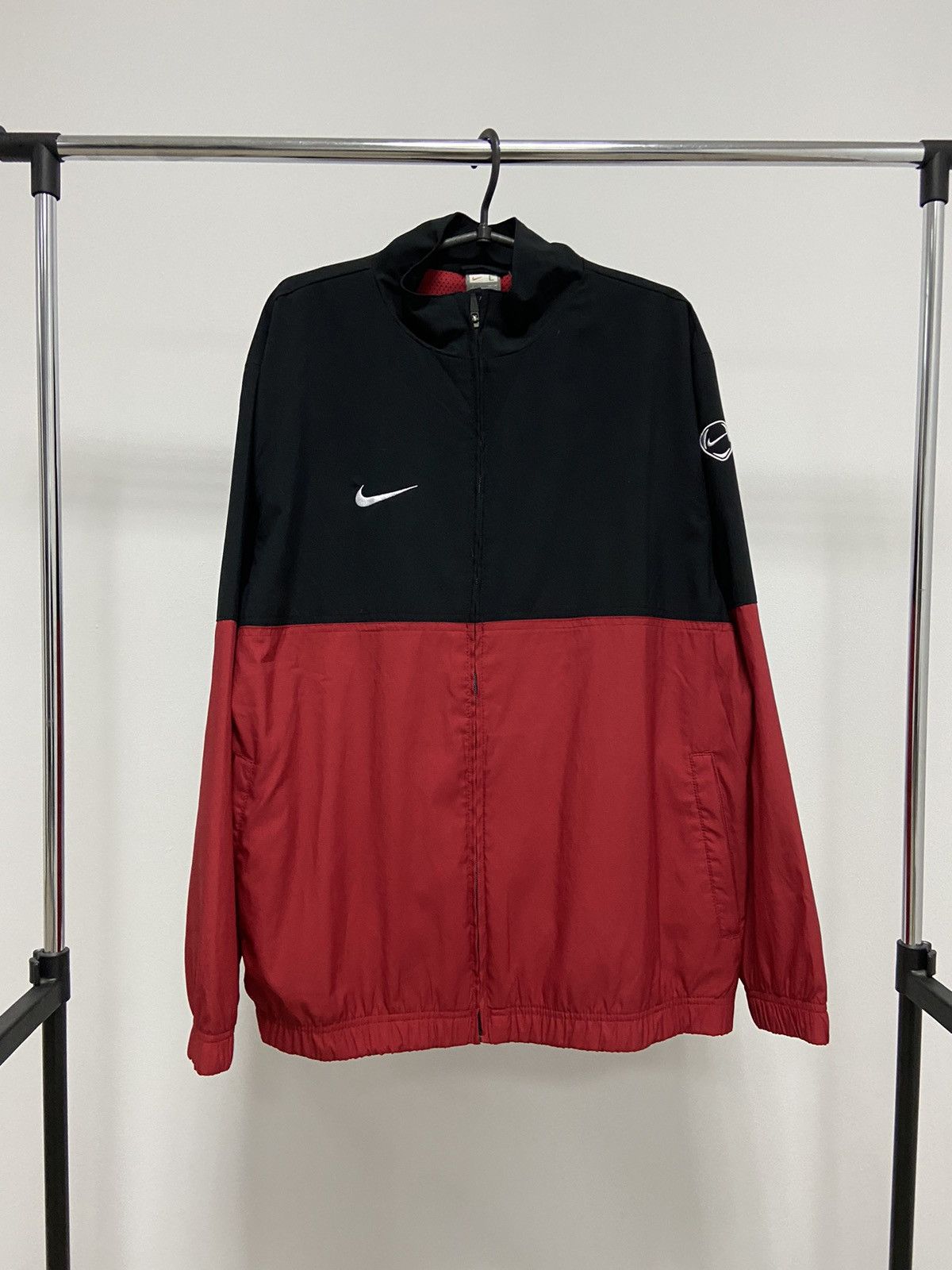 Nike × Vintage Nike Vintage Jacket Windbreaker Small Swoosh Logo 90s Size US L / EU 52-54 / 3 - 1 Thumbnail