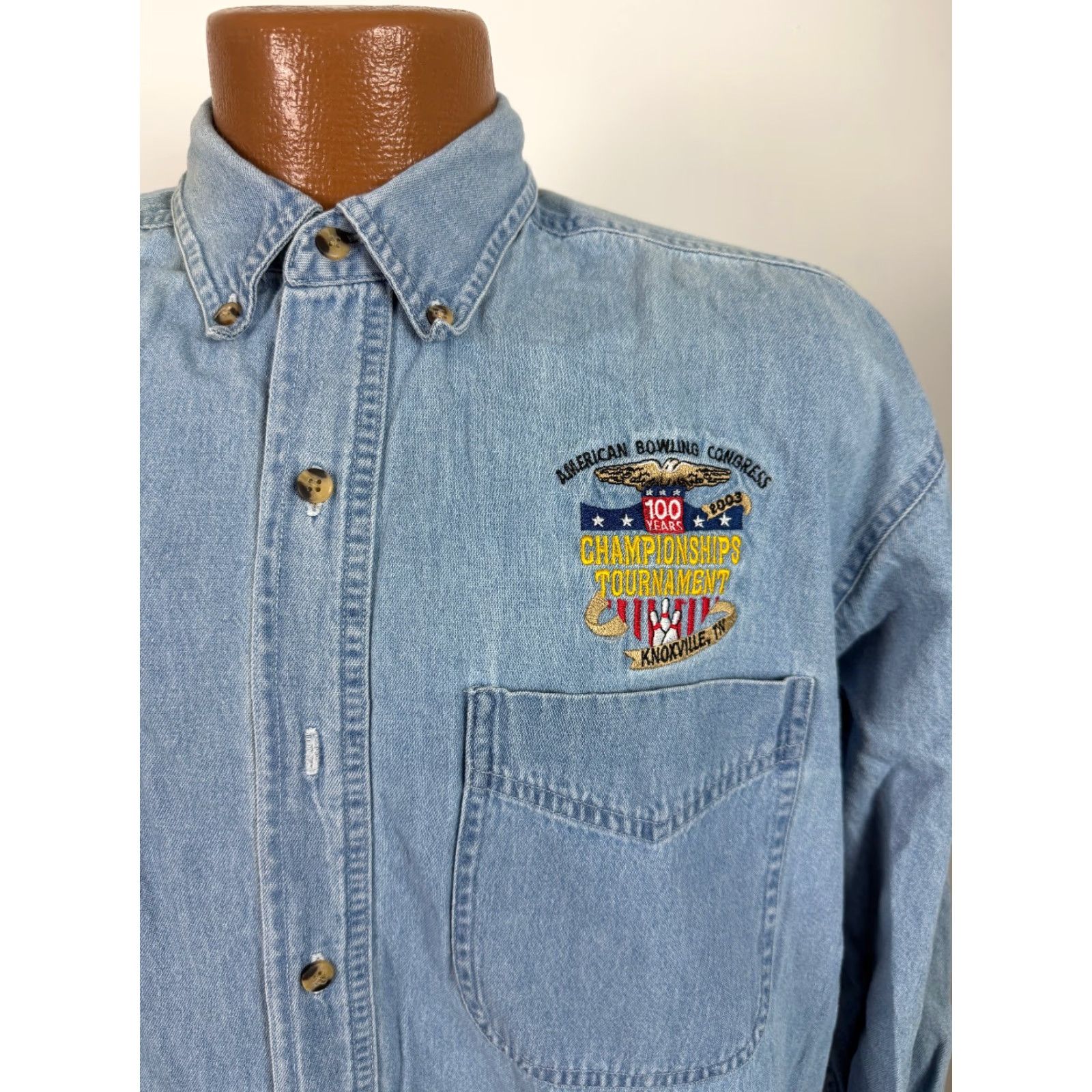 Vintage VINTAGE American Bowling Congress Shirt Men M Blue Denim Embroidered 2000s 90s Sports Hipster Y2K Buttons 2 Pocket Mens Medium Size US M / EU 48-50 / 2 - 3 Thumbnail