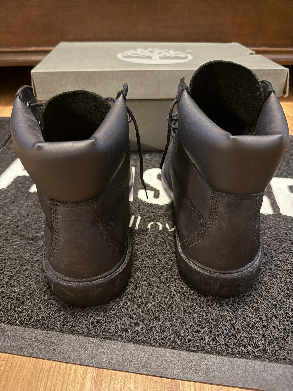 Timberland Black Timberland Boots 6” Size 6.5 Size US 6.5 / EU 39-40 - 4 Thumbnail