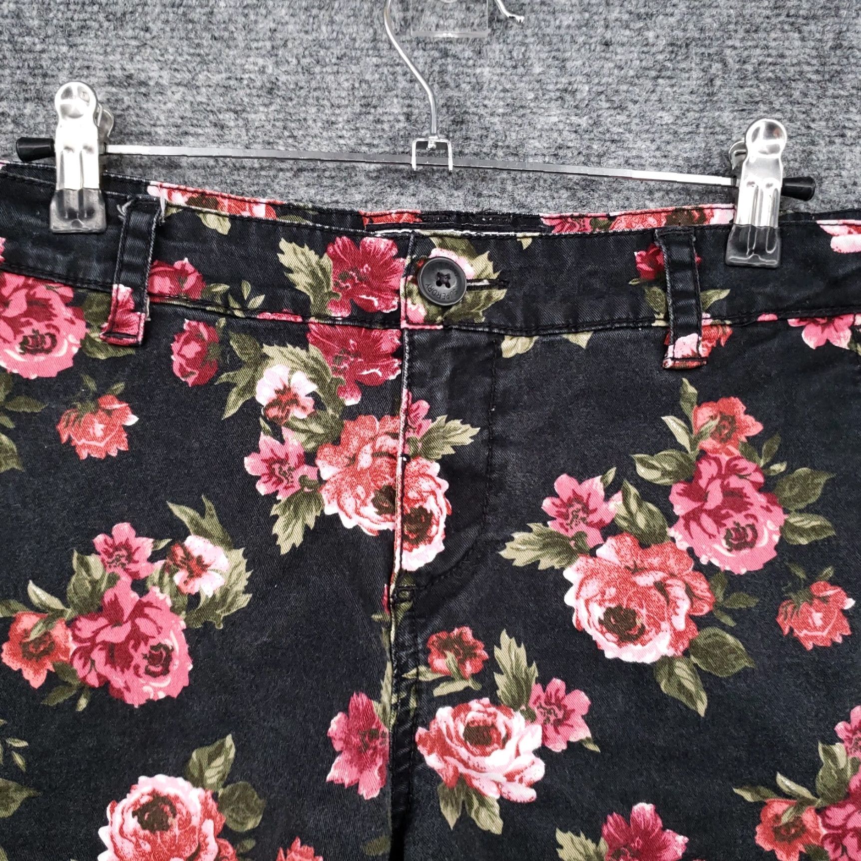 Superdry Superdry Shorts Womens M Medium Black Honolulu Floral Hot Pants Mid Rise Stretch Cotton Blend Twill Zip Pocket Casual Womens Size 32" / US 10 / IT 46 - 3 Thumbnail
