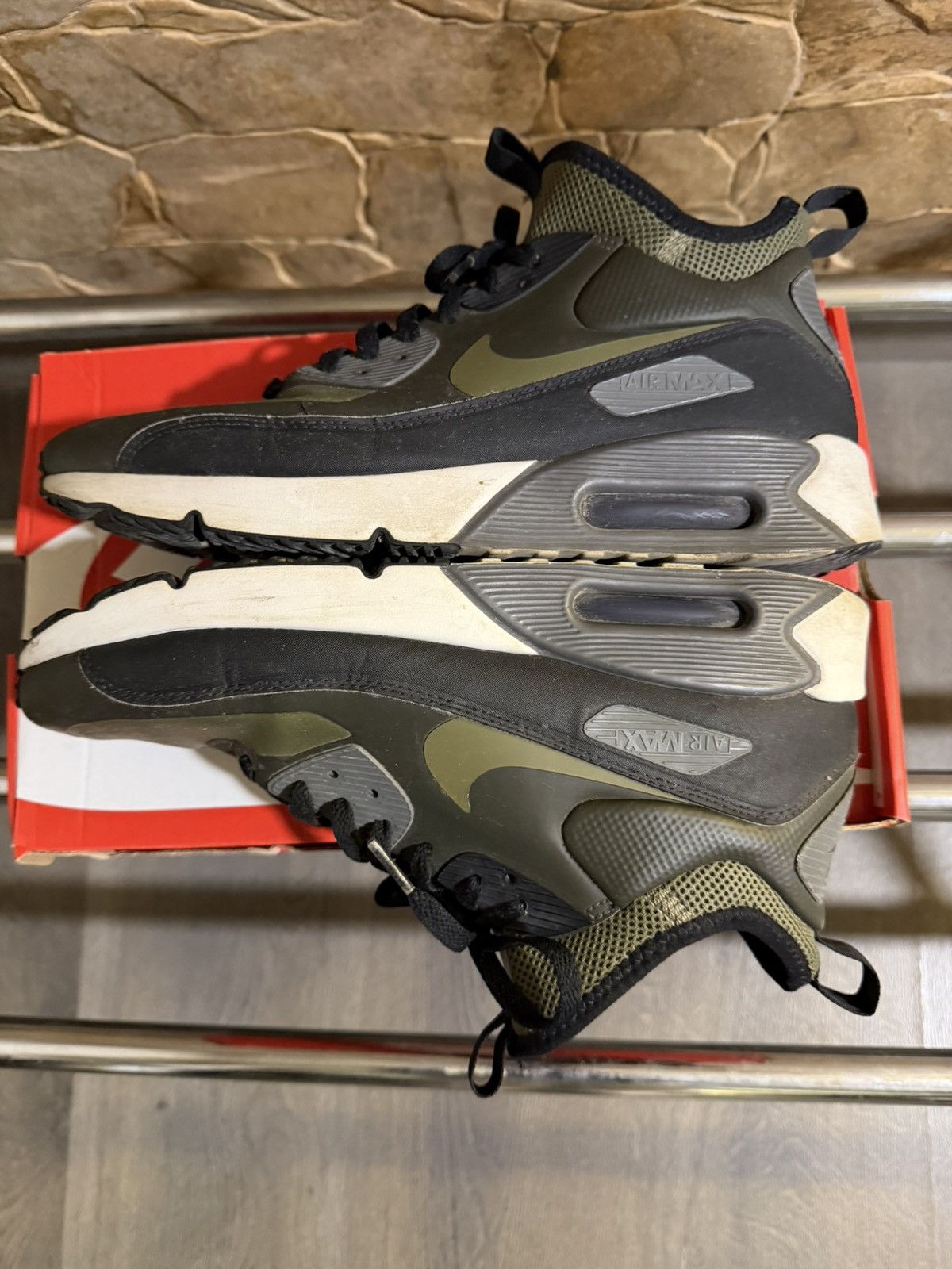 Nike Airmax 90 Size US 9.5 / EU 42-43 - 3 Thumbnail