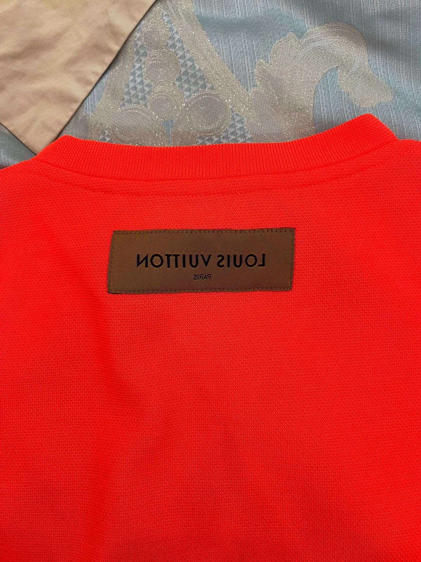 Louis Vuitton LV Embroidered Cutout LV Logo Short Tee XS (M) Bright Size XS / US 0-2 / IT 36-38 - 4 Thumbnail
