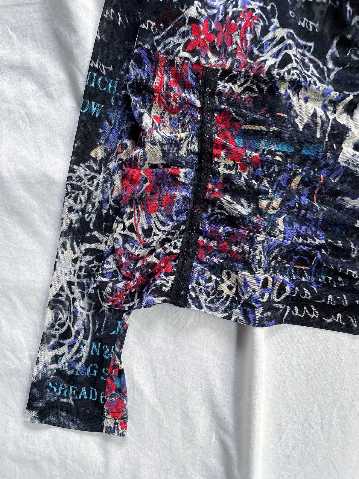 Japanese Brand JAPANESE MESH TOP ART PRINTED Size US XS / EU 42 / 0 - 3 Thumbnail