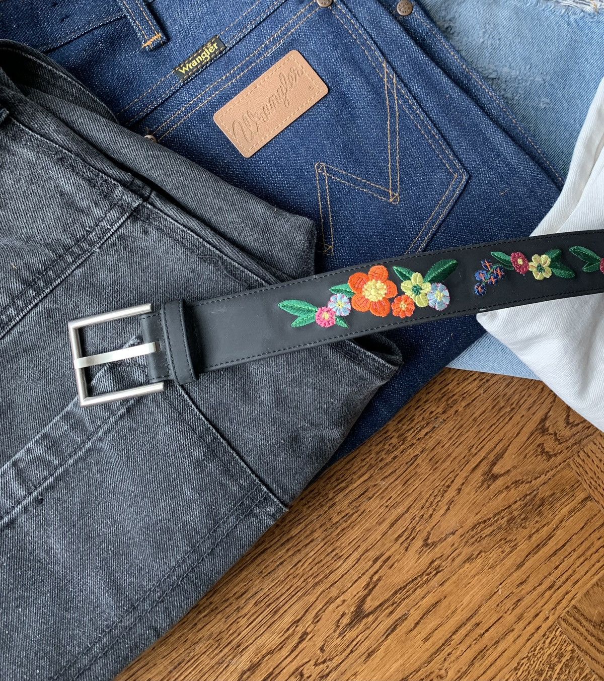 Designer × Kenzo Kenzo Vegan Leather Belt Floral Embroidered Small PVC Womens Size ONE SIZE - 9 Thumbnail