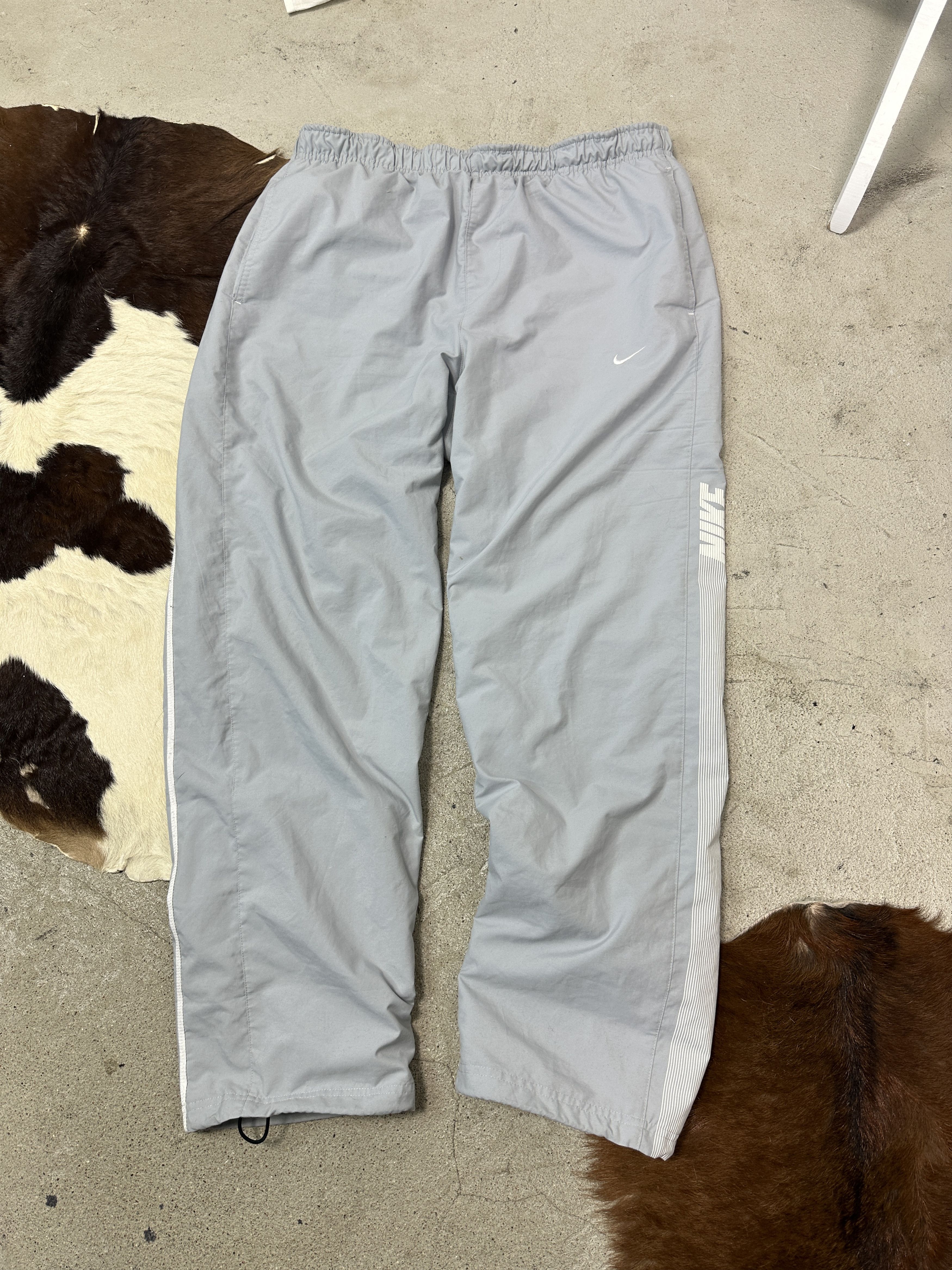 Nike Vintage Sporty Streetwear Nike Parachute Sweatpants Y2K Size US 36 / EU 52 - 1 Thumbnail