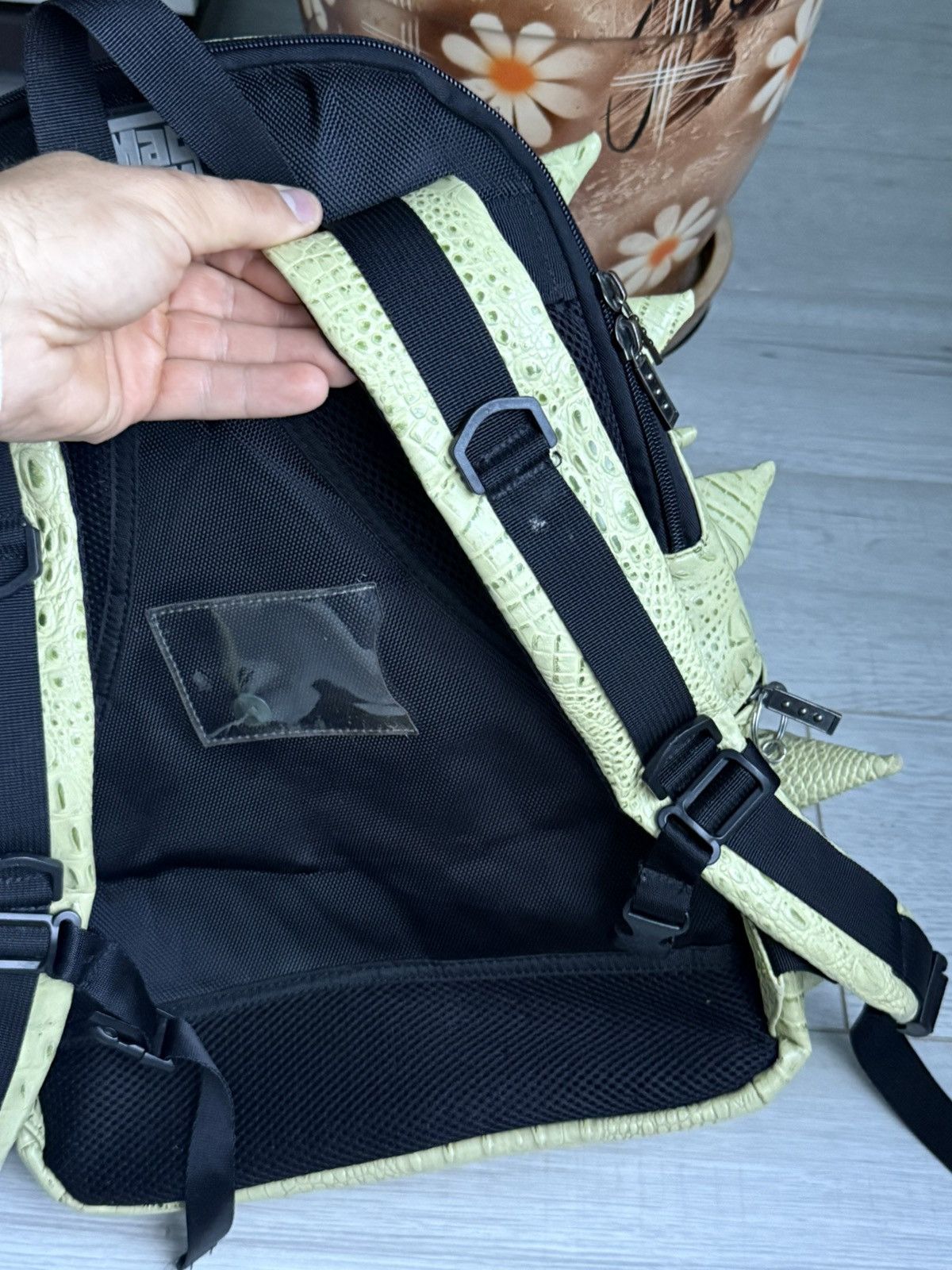 Hypebeast Mad Pax dragon spike backpack Size 34 - 6 Thumbnail