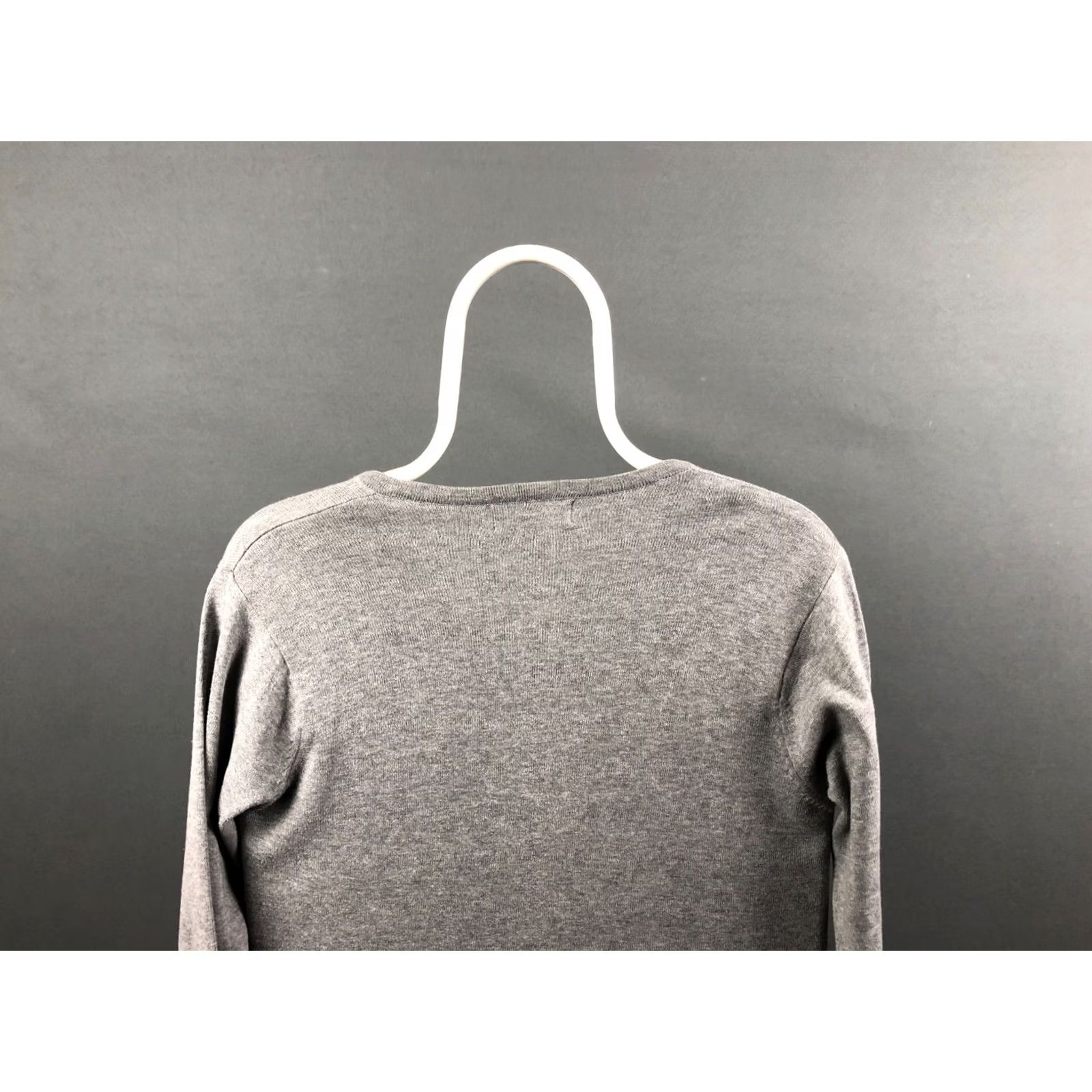 Fred Perry Fred Perry Mens Jumper XS Gray Cotton Pullover Knit V-Neck Logo Embroidered Shirt (Sweater) Size US XS / EU 42 / 0 - 3 Thumbnail