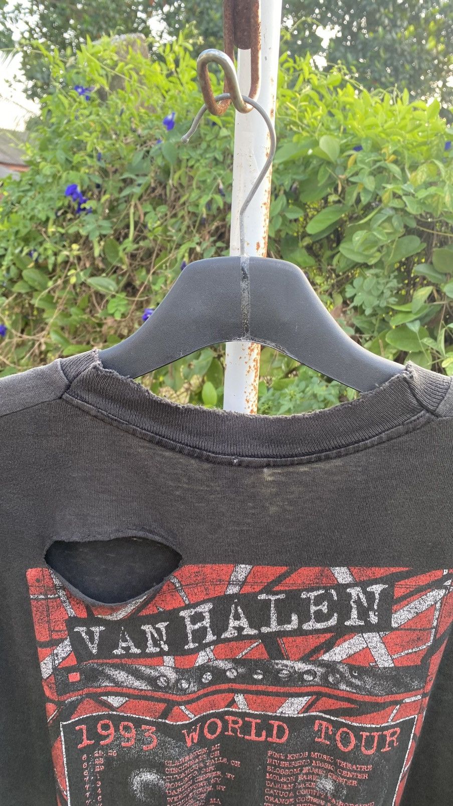 Band Tees Thrashed Vintage Van Halen World Tour Live 1993 Size US XL / EU 56 / 4 - 18 Thumbnail