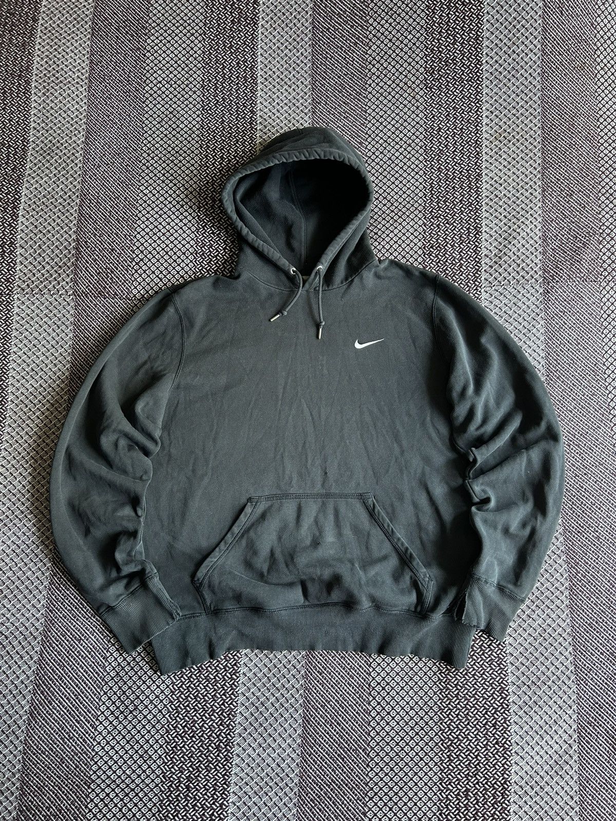 Nike Vintage Nike Thrashed Hoodie Basic Sportswear Size M Unisex Size US M / EU 48-50 / 2 - 1 Thumbnail