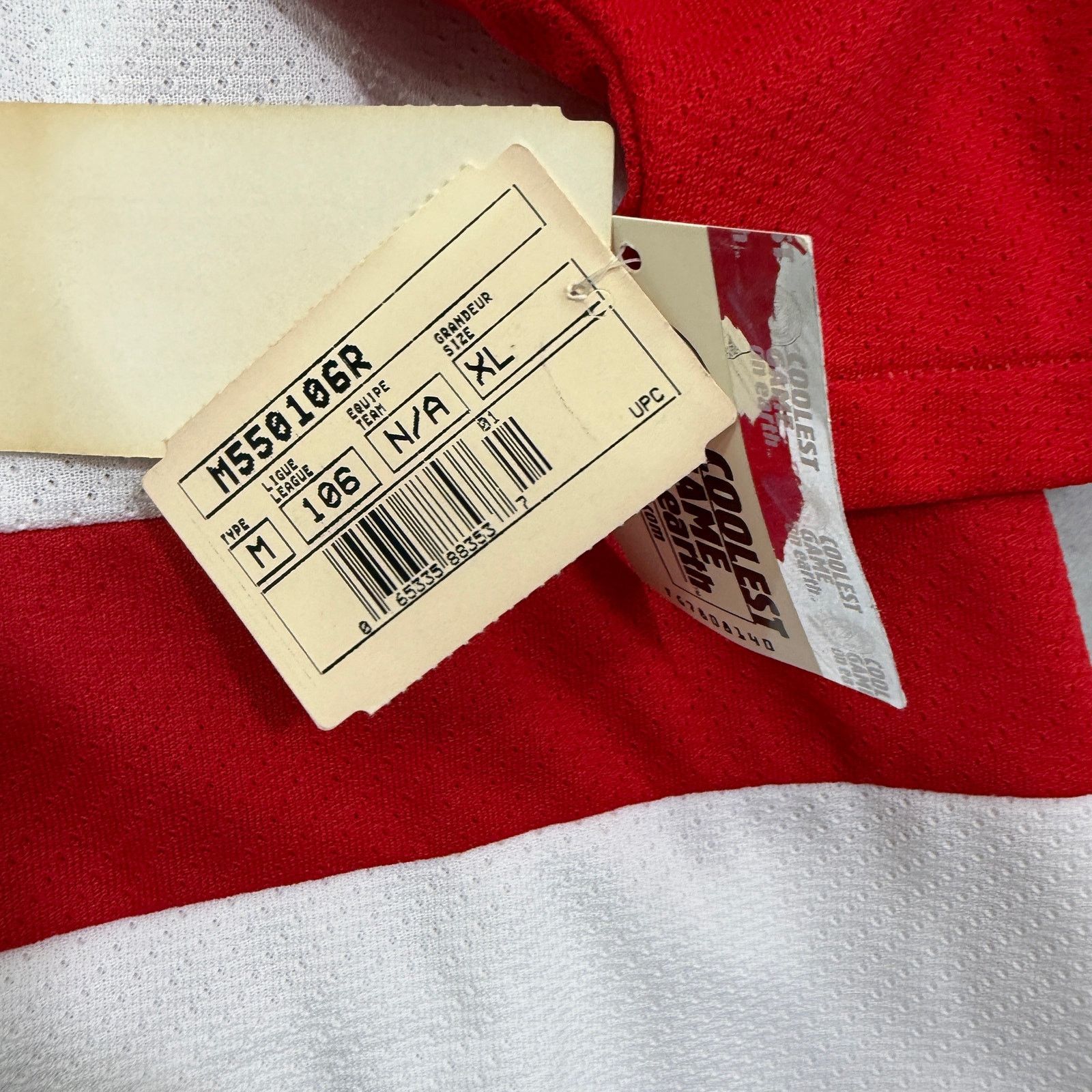 Vintage Vintage CCM Detroit Red Wings Hubbard #31 Hockey Jersey XL Size US XL / EU 56 / 4 - 4 Thumbnail