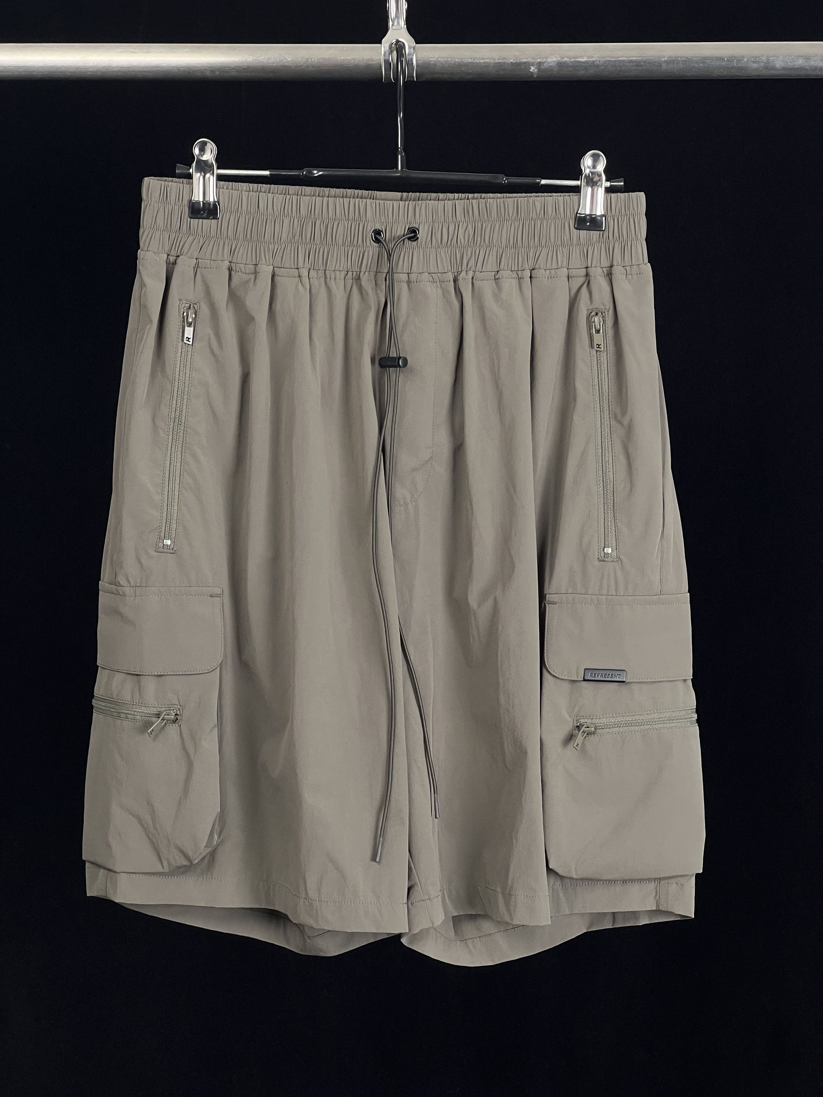Represent Clo. 247 Cargo Bermuda Shorts Size M Size US 32 / EU 48 - 3 Thumbnail