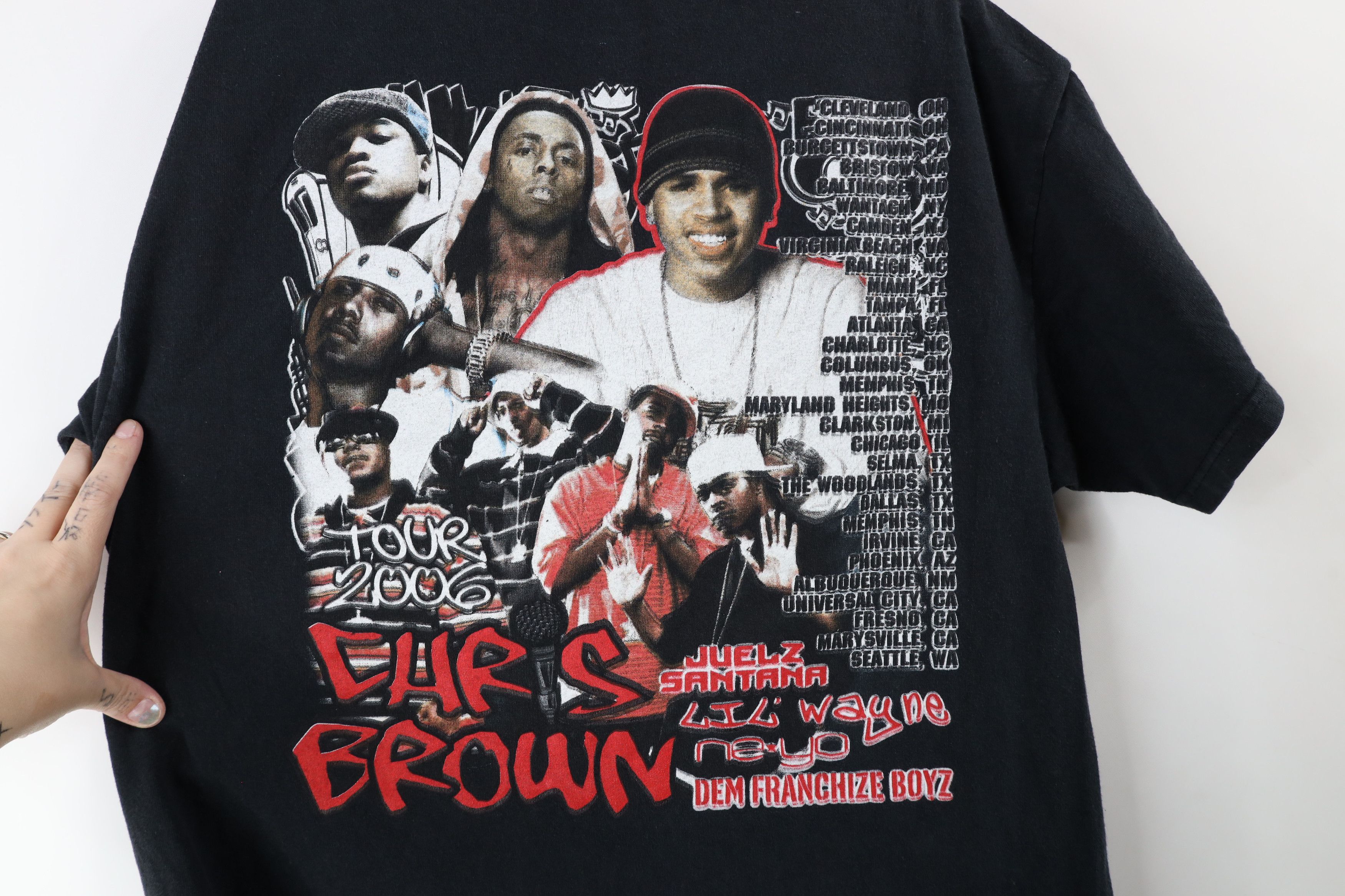 Vintage Y2K Tour Chris Brown Lil Wayne NeYo Rap Tee T-Shirt
