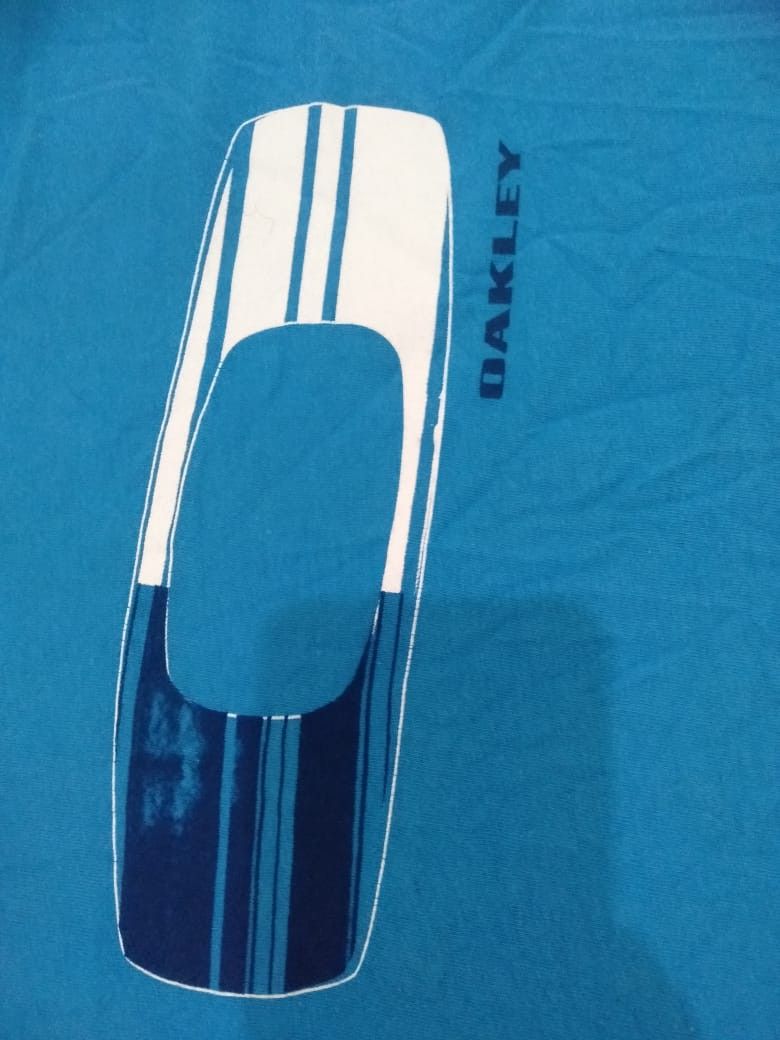 Japanese Brand Vintage Oakley T Shirt Center Logo Size US L / EU 52-54 / 3 - 9 Thumbnail