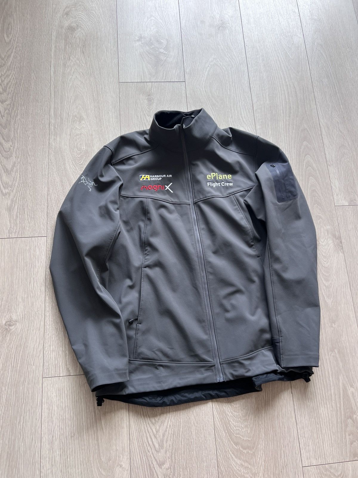 Other Arc’teryx Epsilon LT women’s Jacket All Weather Corporate Size L / US 10 / IT 46 - 2 Thumbnail