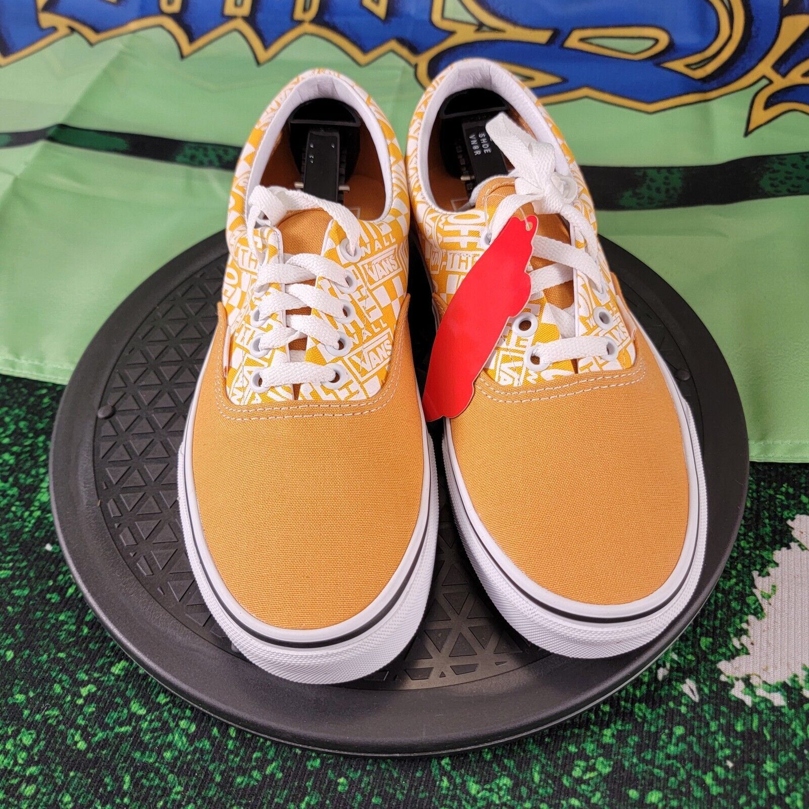 Vans Vans Unisex Era Sneakers Gold Nugget/Saffron Size:M9.5 W11 Size US 9.5 / EU 42-43 - 4 Thumbnail