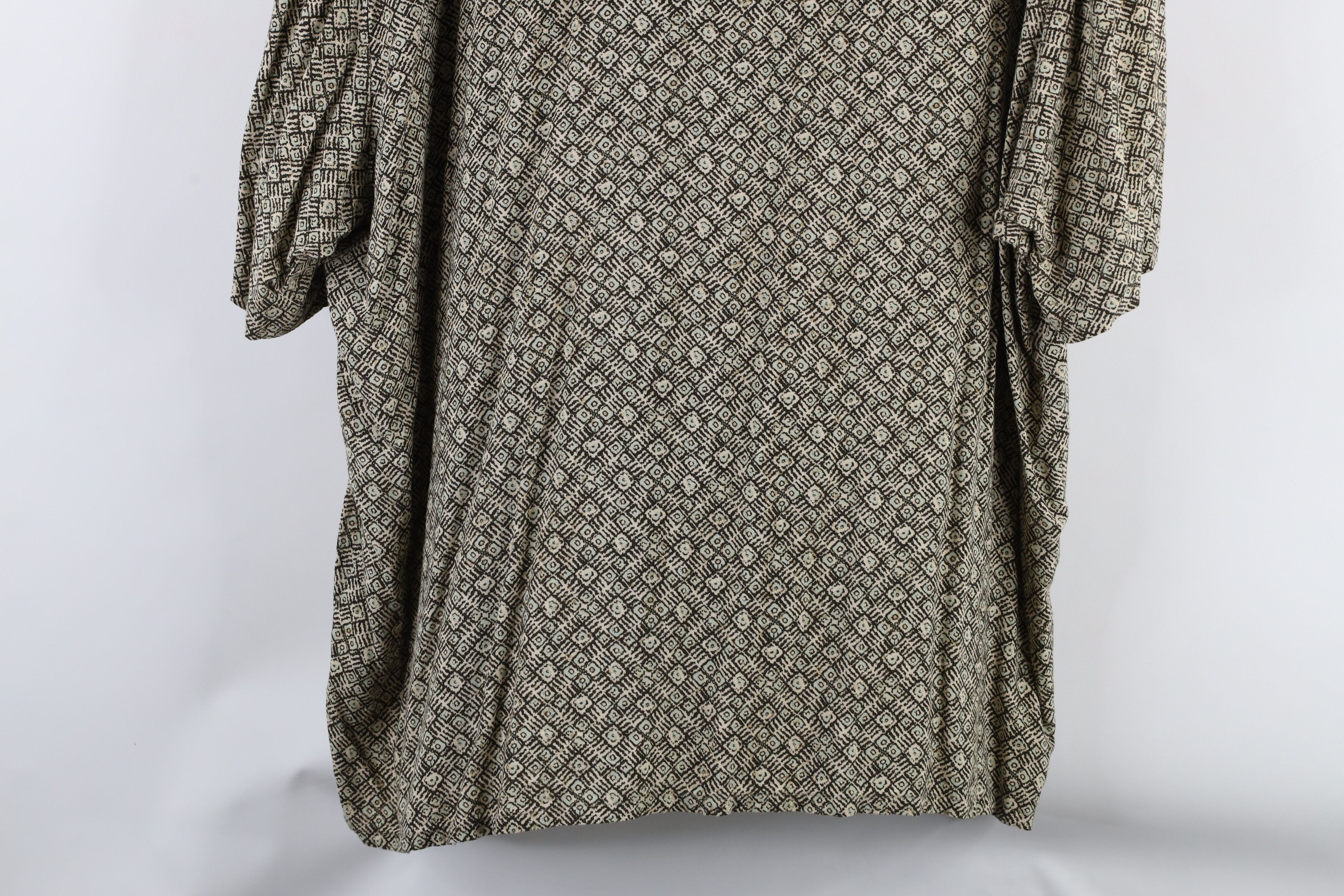 Vintage Vintage 90s Streetwear Short Sleeve Collared Button Shirt Size US XXL / EU 58 / 5 - 10 Thumbnail