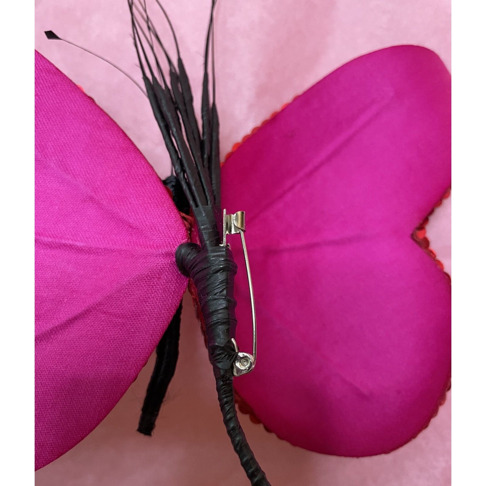 Emanuel Ungaro Emanuel Ungaro Red Sequin Butterfly Brooch NEW BOX Feathers Size ONE SIZE - 6 Thumbnail