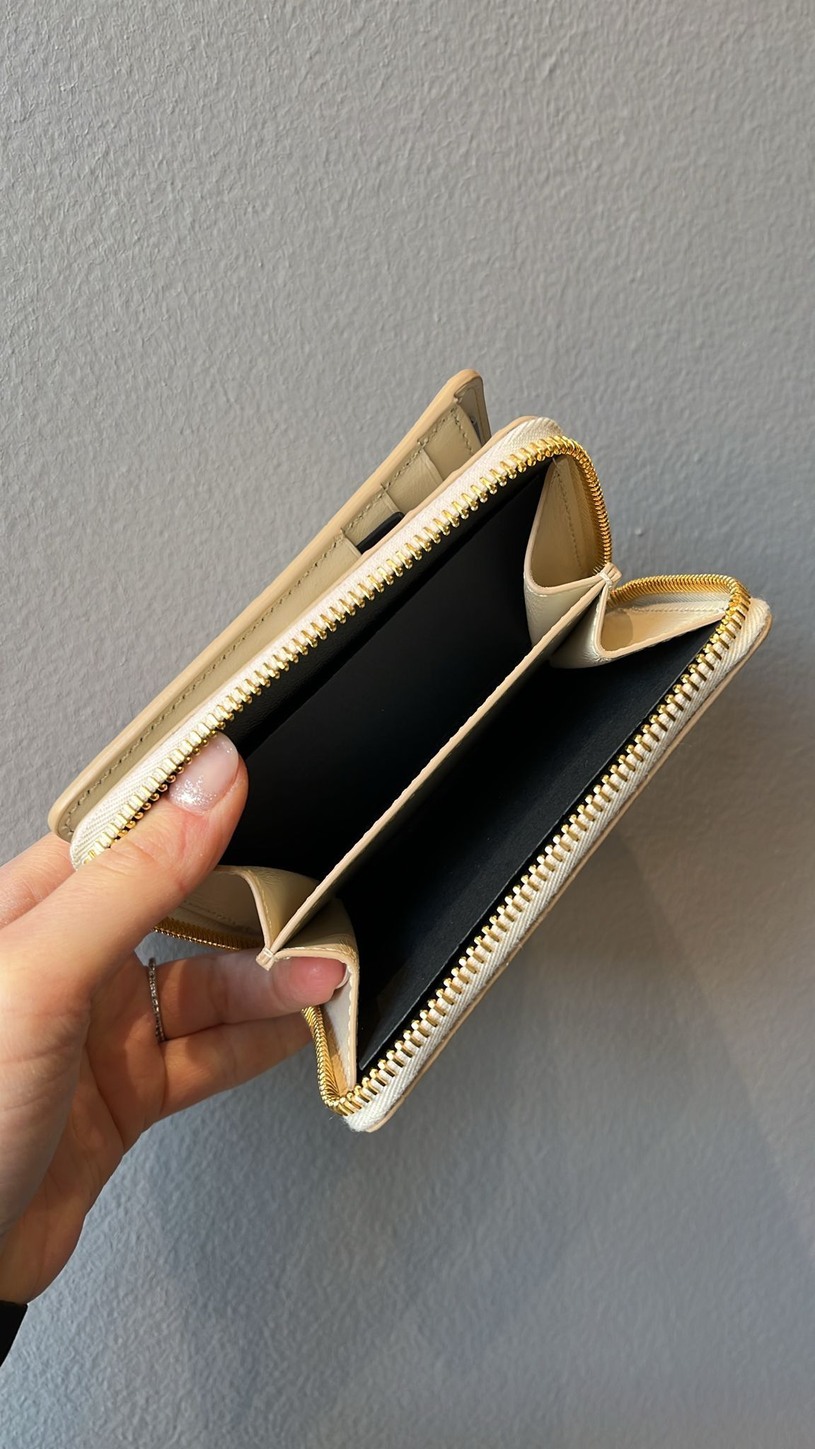 Tom Ford o1loc1c0126 S0469 Size: OS / Wallet in Beige Size ONE SIZE - 4 Thumbnail