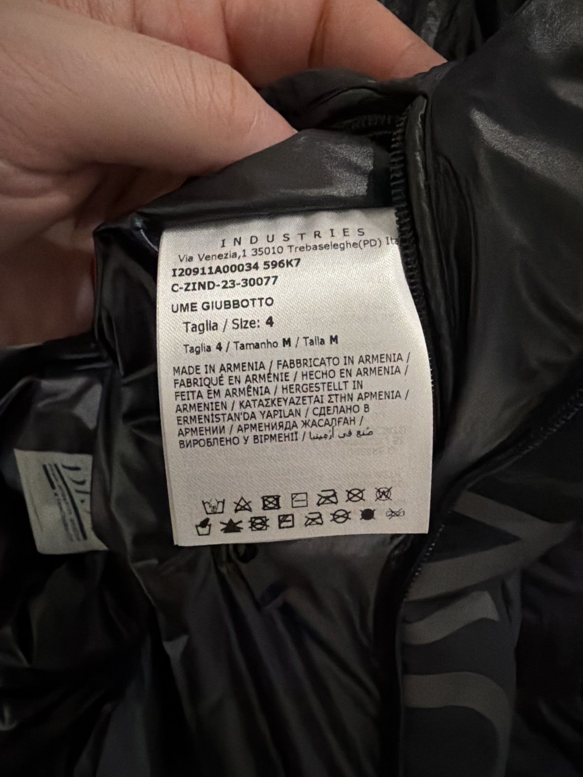 Moncler Moncler Rare winter jacket blackout logo Size US L / EU 52-54 / 3 - 7 Thumbnail