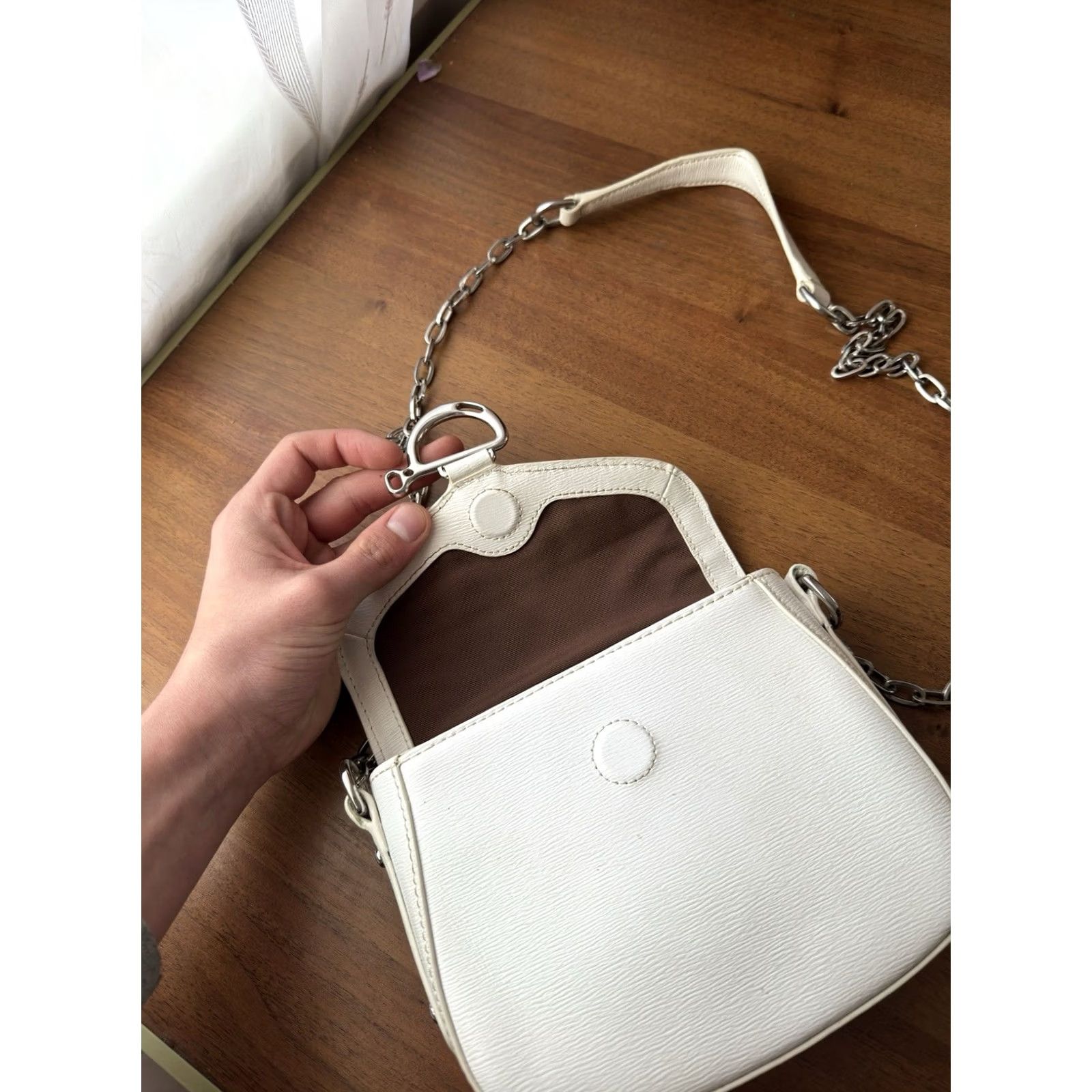 Ralph Lauren VINTAGE Ralph Lauren Leather White Messenger Bag Women Small XS Bag Small White Leather Messenger Bag 90s City Classic Designer Casual Womens Size ONE SIZE - 7 Thumbnail