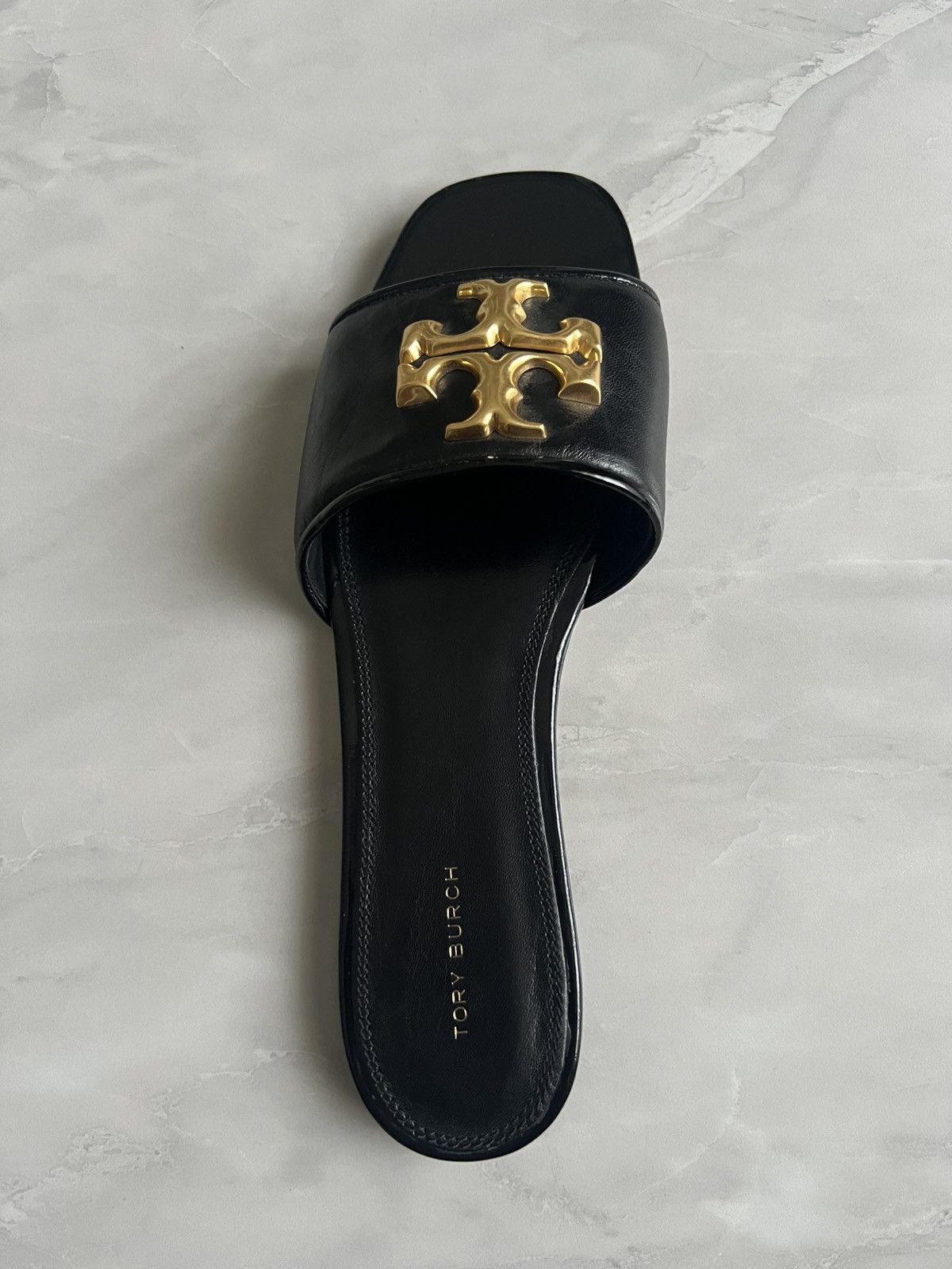 Tory Burch Tory Burch ELEANOR SLIDE Size 9M Women Black Leather Sandal Size US 9 / IT 39 - 2 Thumbnail