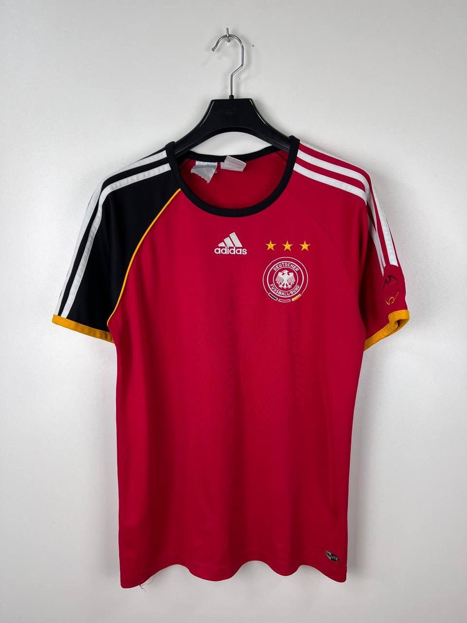Adidas Germany Adidas 2006 vintage t-shirts size S Size US S / EU 44-46 / 1 - 1 Thumbnail