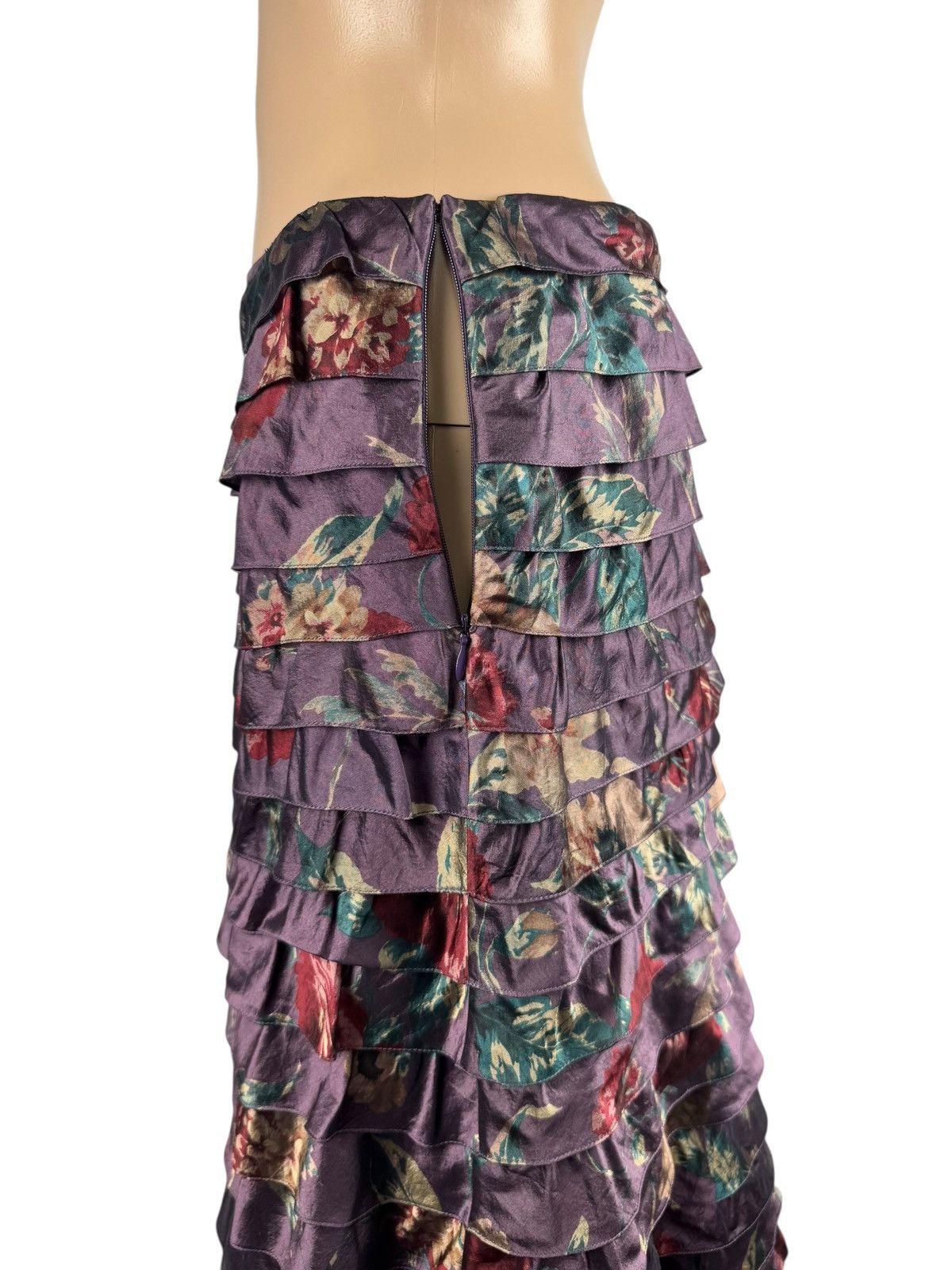 Ralph Lauren Black Label Ralph Lauren Black Label Silk Skirt Pleated Knee Length 6 Size 28" / US 6 / IT 42 - 8 Thumbnail