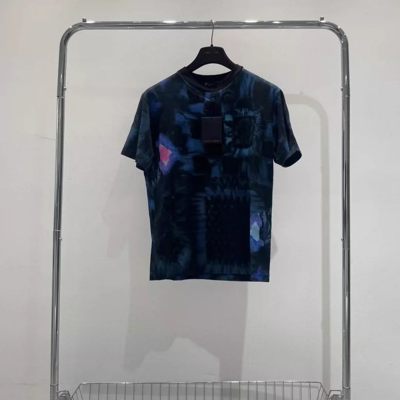 Louis Vuitton Louis Vuitton Digital printed short sleeves Size US S / EU 44-46 / 1 - 1 Thumbnail