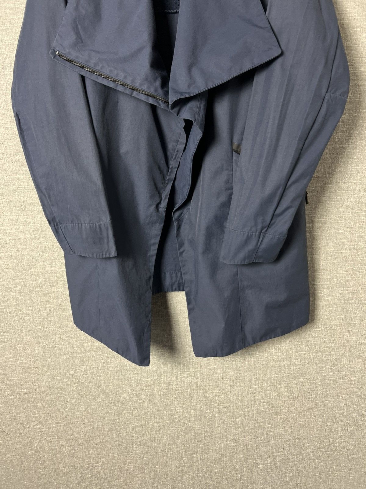 Nike Nike Tech Lightweight Asymmetrical Zip Parka Shell Jacket Size M / US 6-8 / IT 42-44 - 4 Thumbnail