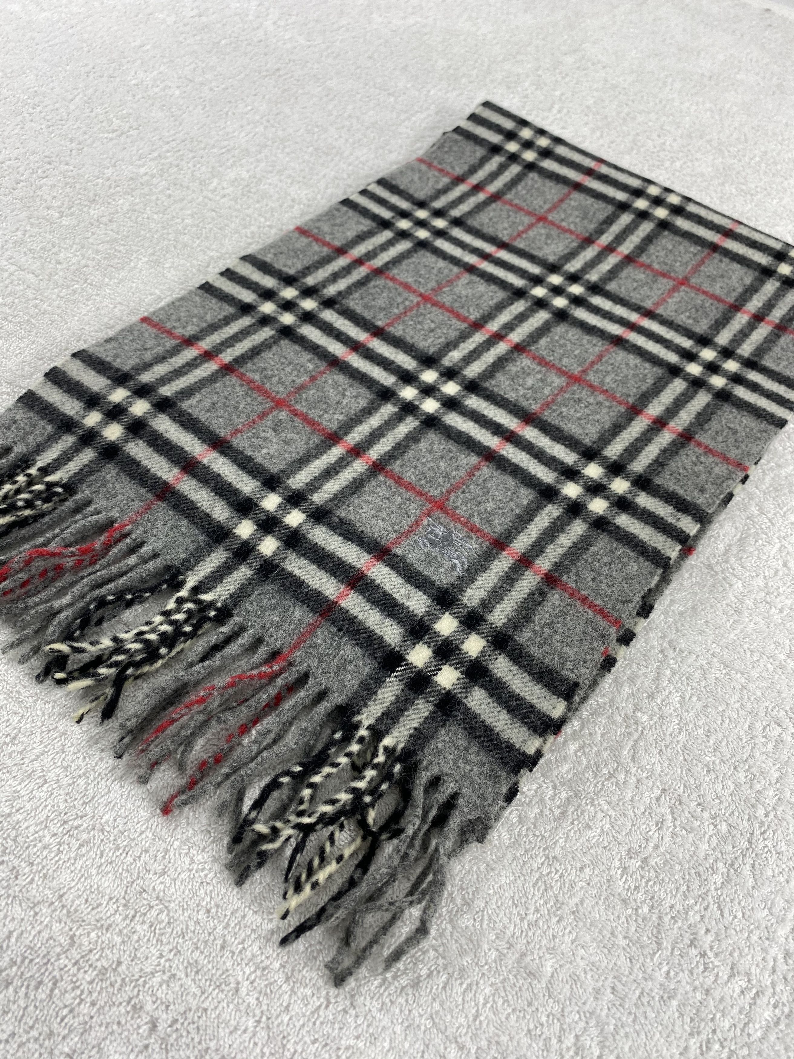 Burberry Vintage Burberry Scarf/Muffler/Neckwear MF613 Size ONE SIZE - 3 Thumbnail