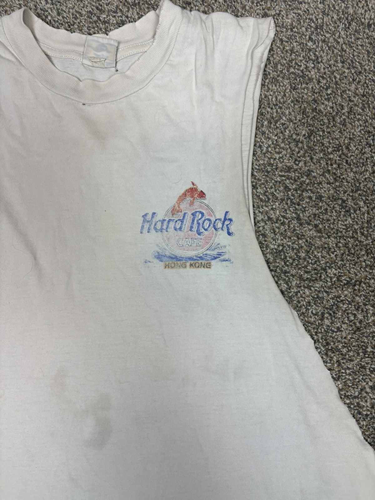 Hard Rock Cafe Vintage hard rock cafe hong kong cut off tank top Size US L / EU 52-54 / 3 - 7 Thumbnail