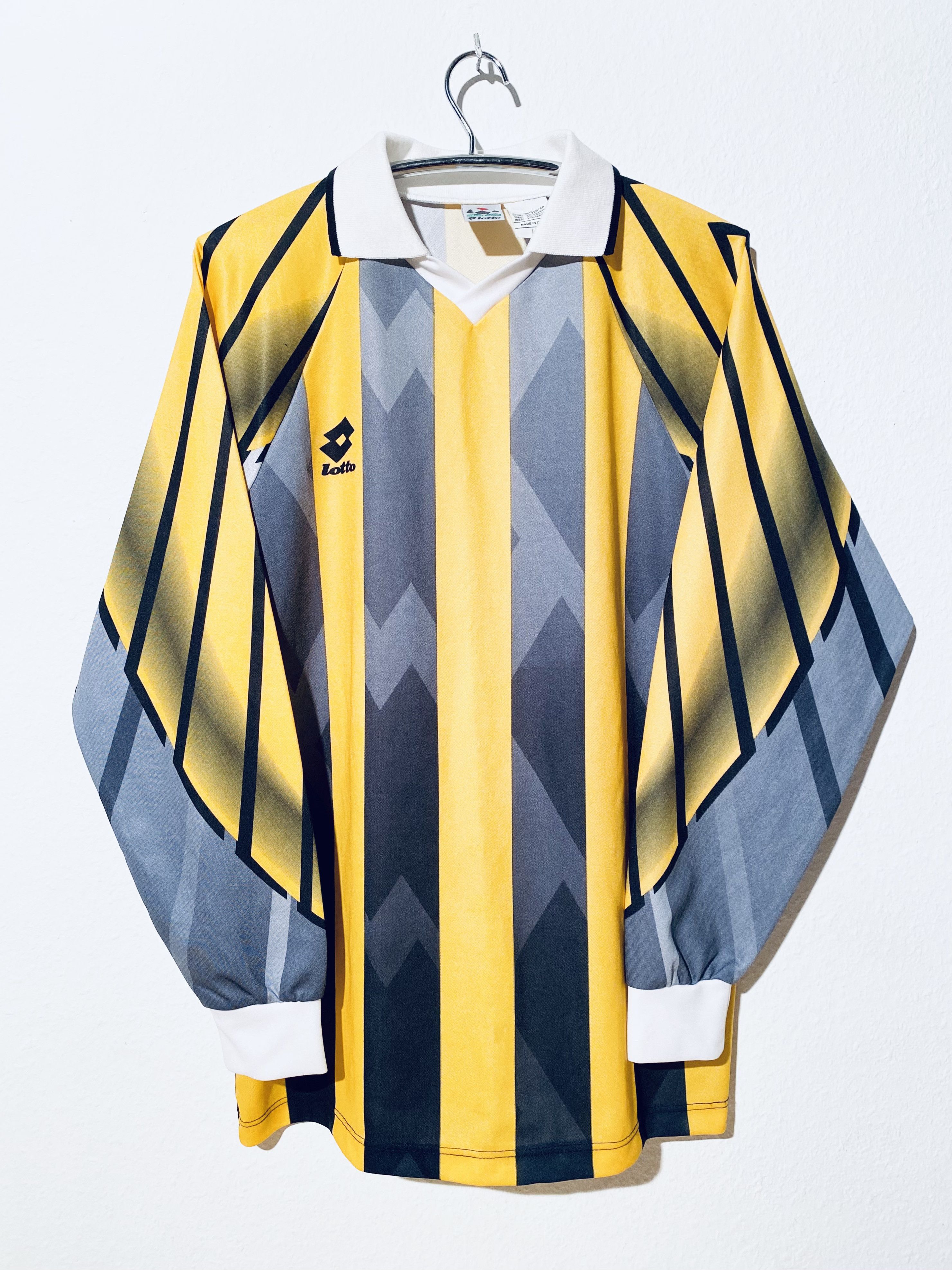 Lotto Sport Lotto Vintage 90s Template Football Shirt 1990 LS Size US L / EU 52-54 / 3 - 1 Thumbnail