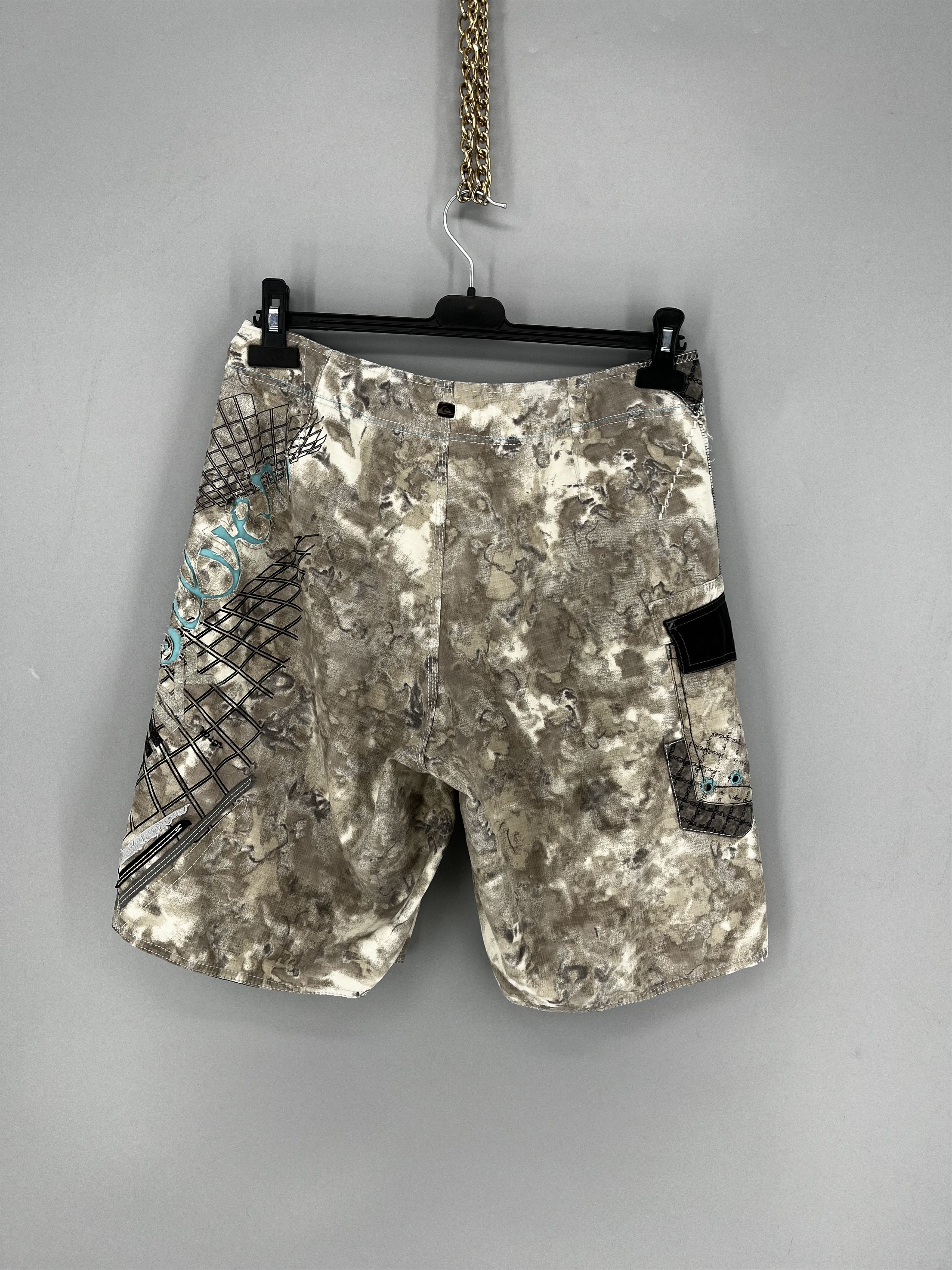 Vintage Vintage Quiksilver Shorts Big Logo Y2K Style 90s Surfing Size US 30 / EU 46 - 10 Thumbnail