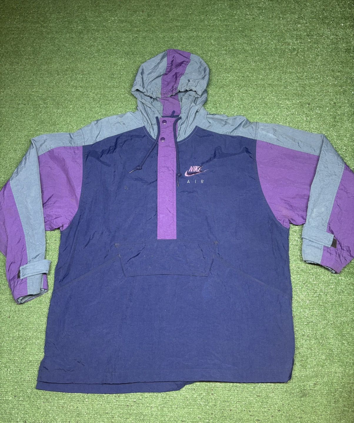 Nike Vintage Nike Windbreaker Made For Champs Rare Size M Size US L / EU 52-54 / 3 - 1 Thumbnail