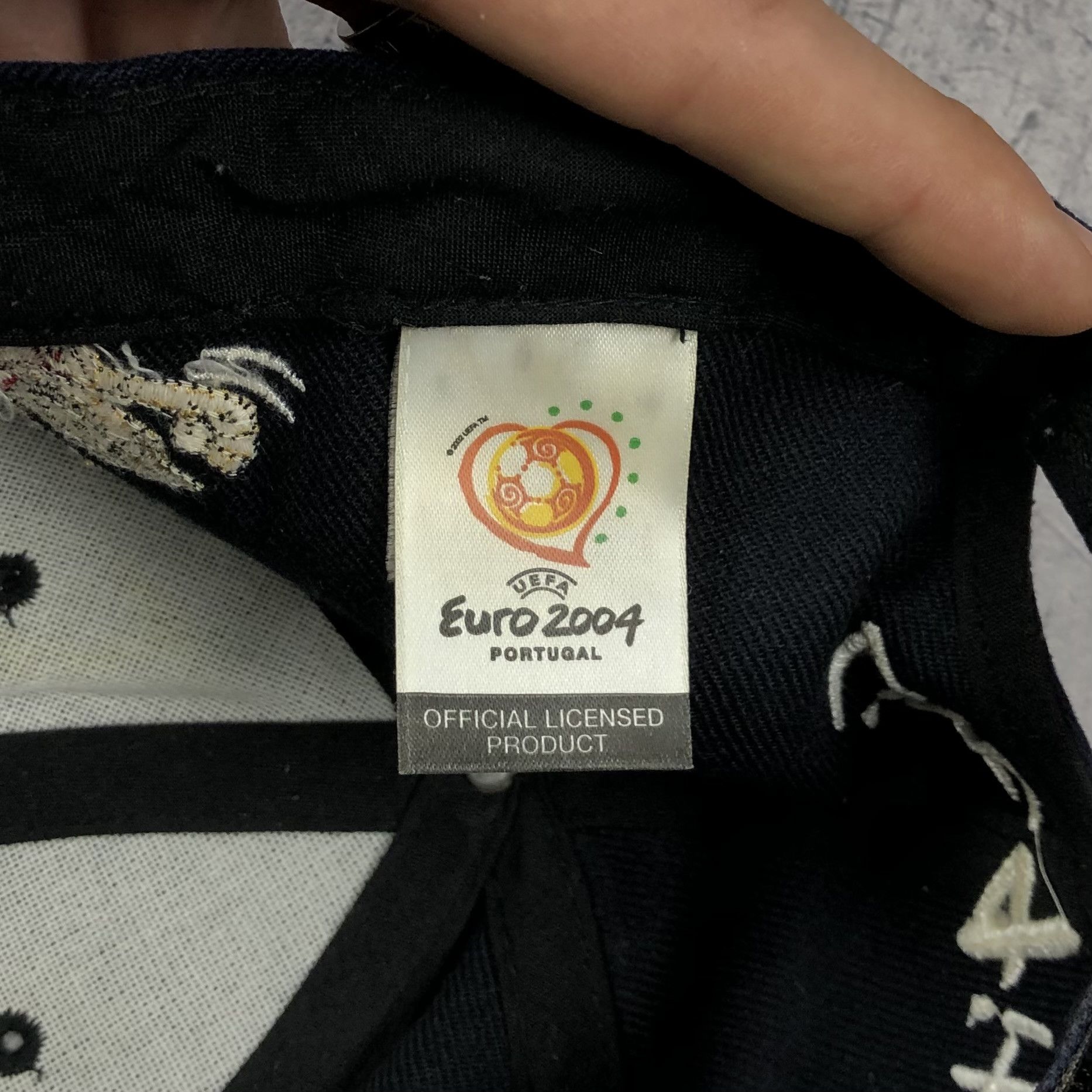 Vintage UEFA EURO 2004 Portugal Cap Size ONE SIZE - 9 Thumbnail