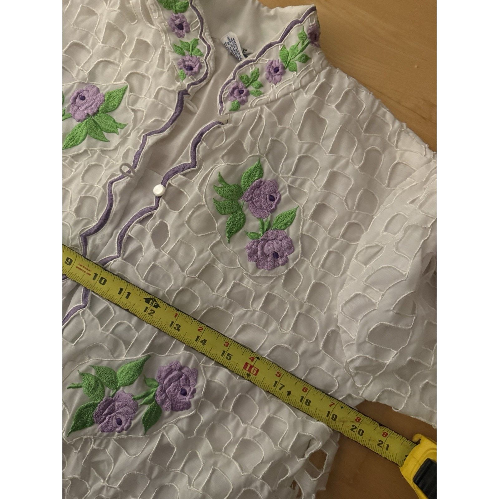 Vintage VTG Foreign Look White Scallop Purple Flower Shirt Mandarin Size XL / US 12-14 / IT 48-50 - 4 Thumbnail