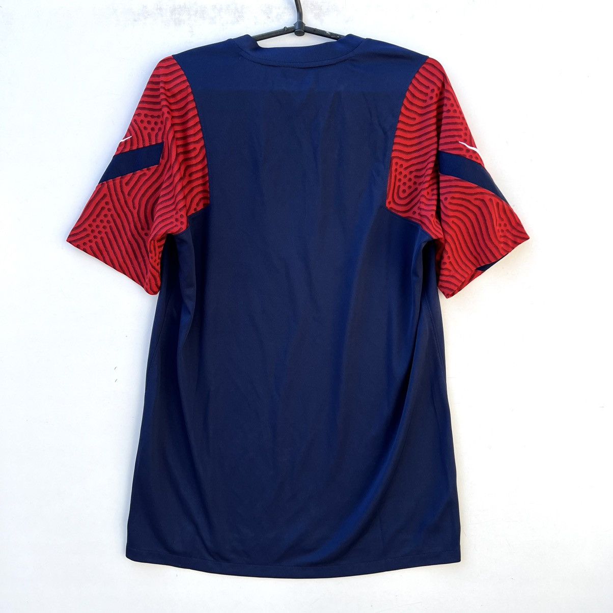 Nike Paris Saint Germain (PSG) Football Shirt soccer jersey Nike Size US M / EU 48-50 / 2 - 7 Thumbnail