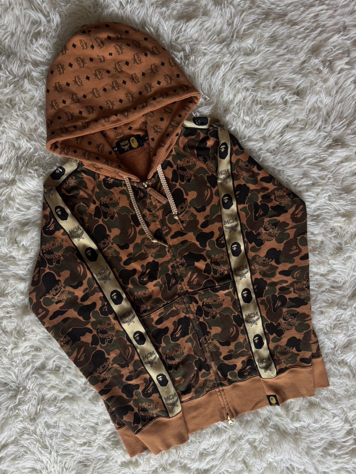 Bape × MCM Bape X MCM Size US S / EU 44-46 / 1 - 1 Thumbnail