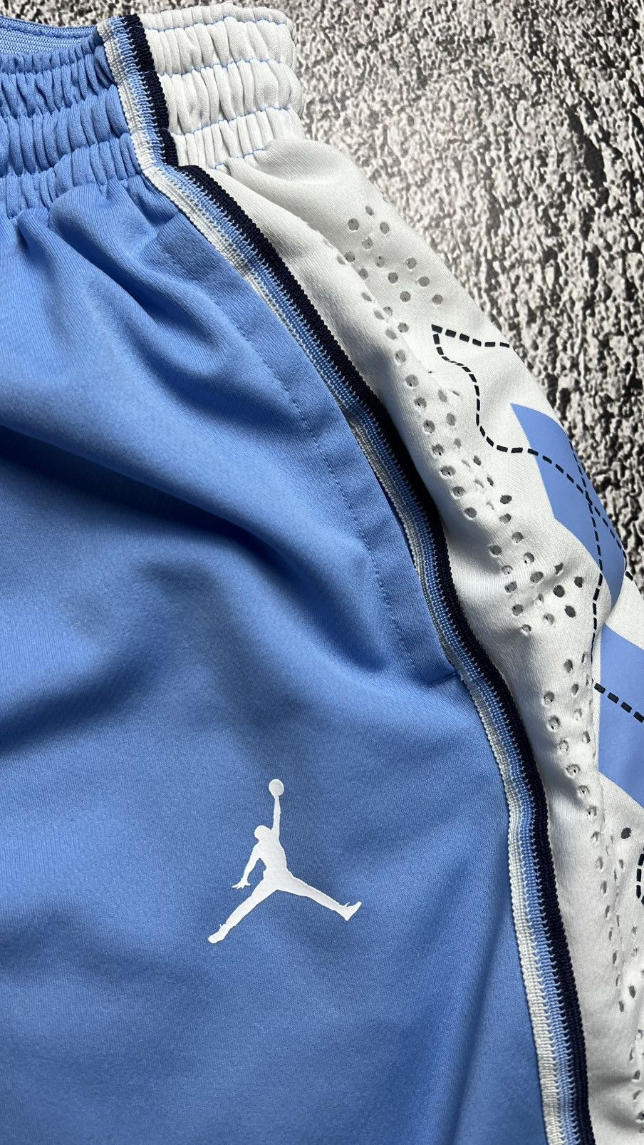 Nike North Carolina tar heels NCAA UNC nike air jordan shorts Size US 30 / EU 46 - 4 Thumbnail