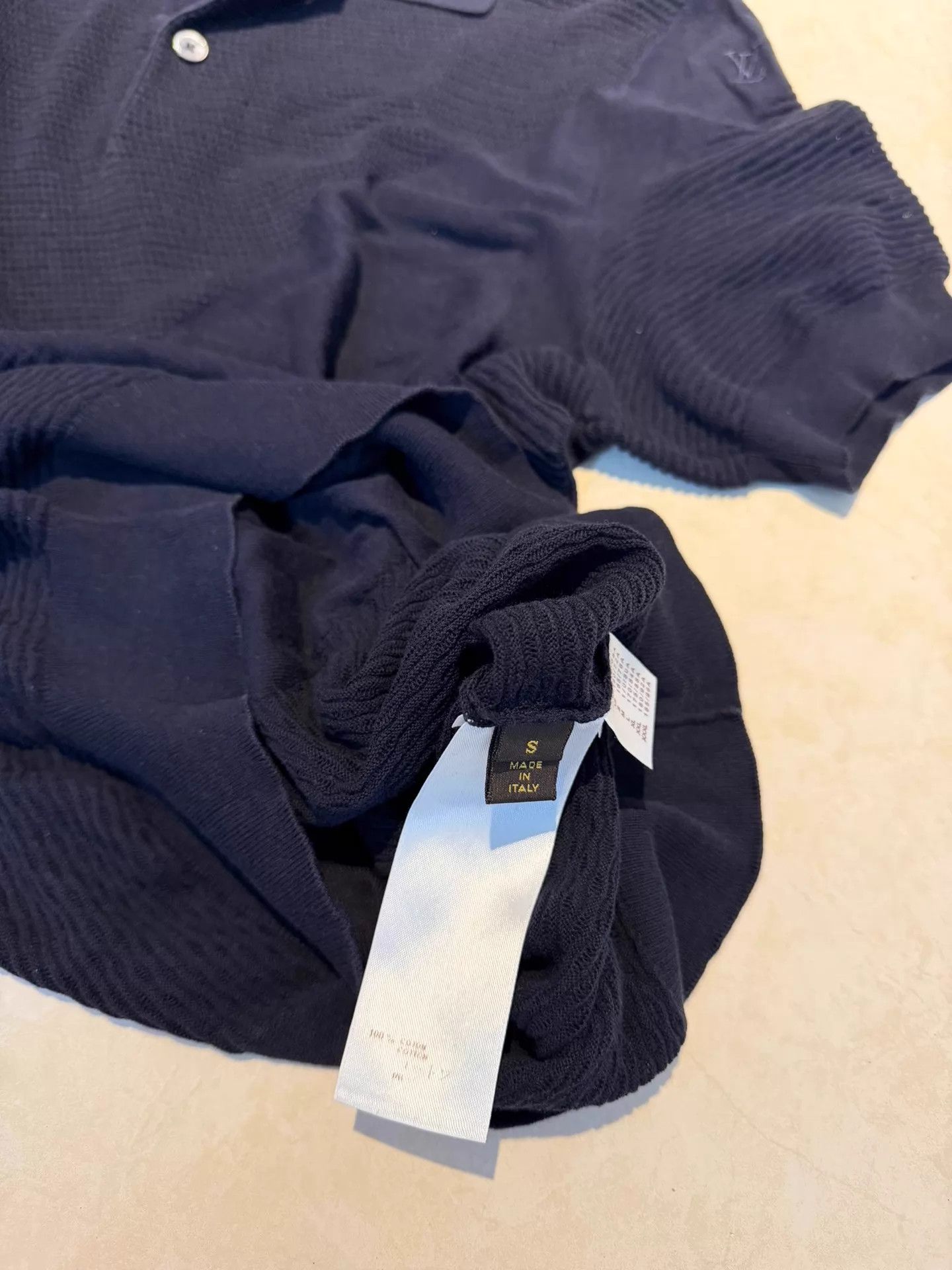 Louis Vuitton LV Navy Blue Mesh Knit Polo S Embroidered Logo Cuffed Size US S / EU 44-46 / 1 - 5 Thumbnail