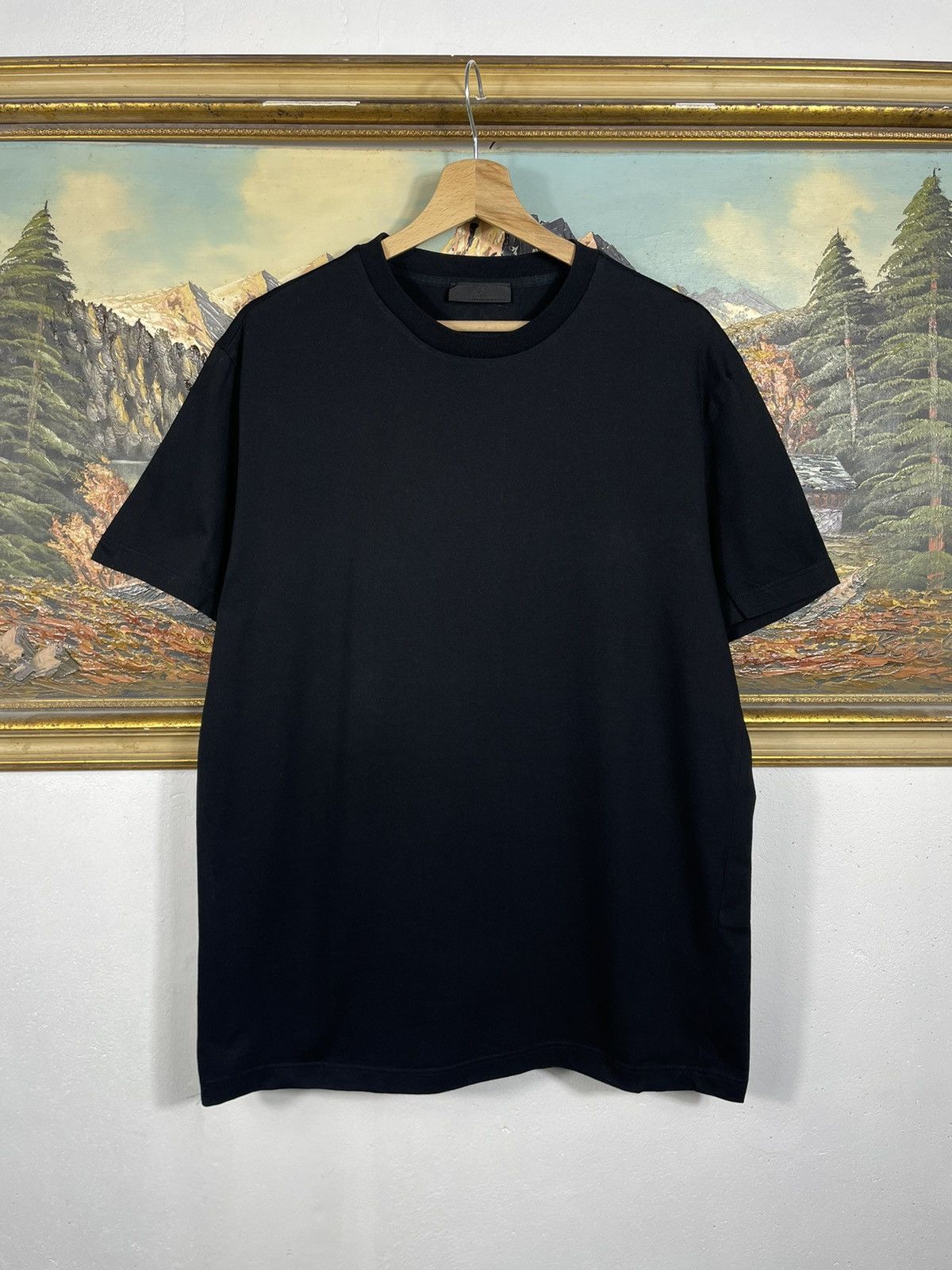 Designer × Prada Prada Black Basic Small Logo T-shirt Tee Short Sleeve Size US XXL / EU 58 / 5 - 1 Thumbnail