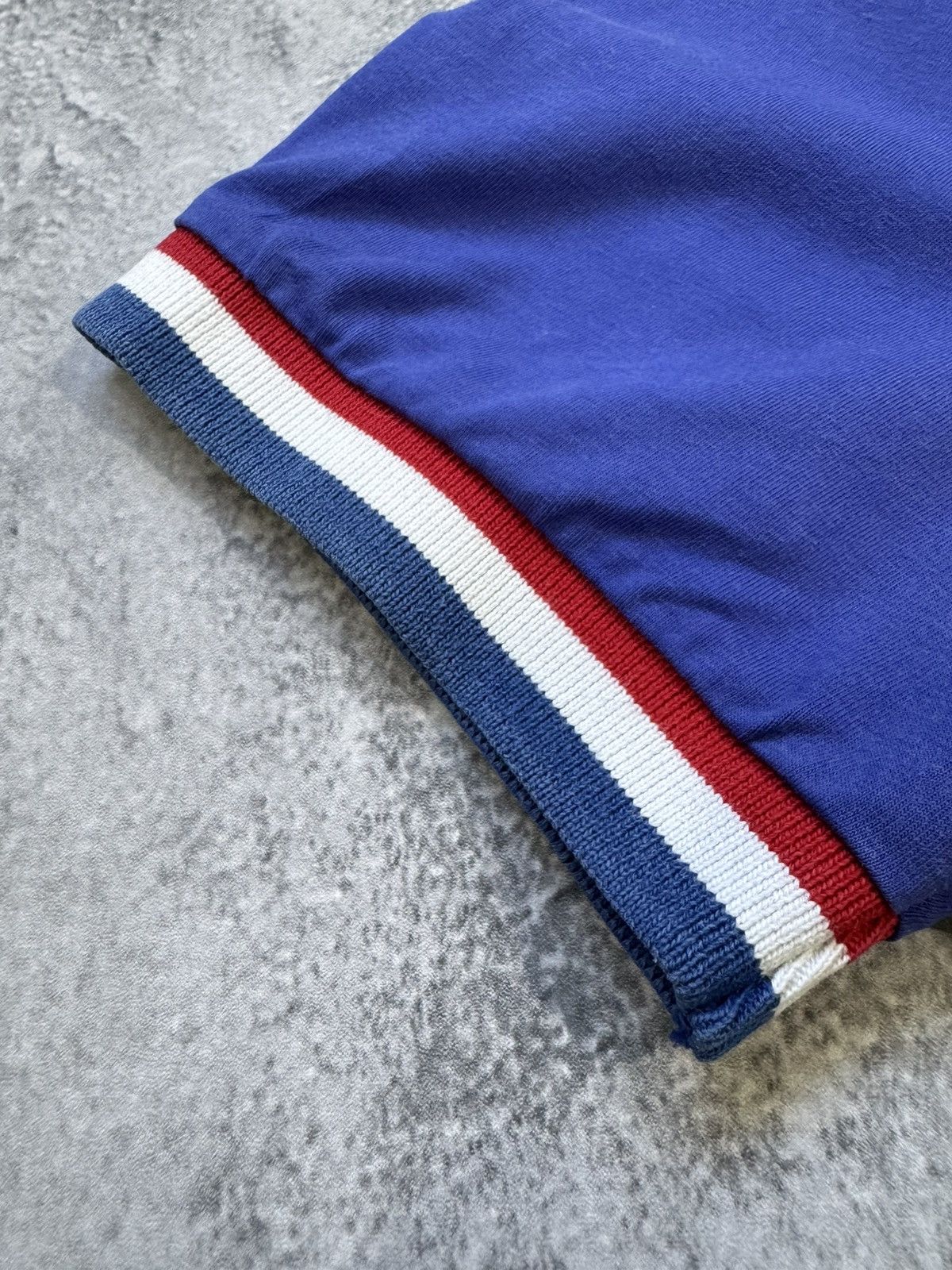 Moncler MONCLER V neck tshirt Size US M / EU 48-50 / 2 - 13 Thumbnail