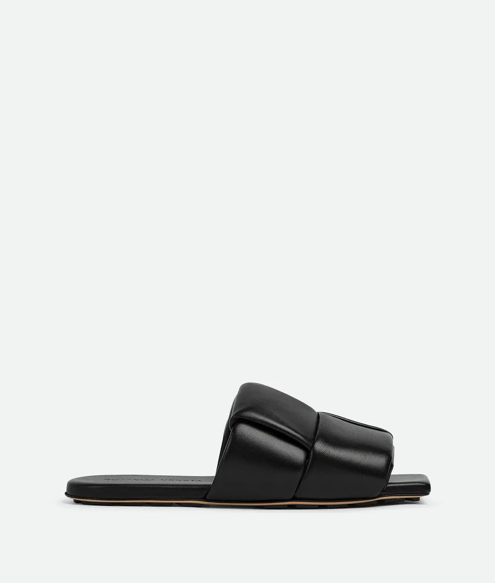 Bottega Veneta o1n1vont1125 Patch Flat Mule in Black Size US 5 / IT 35 - 1 Thumbnail