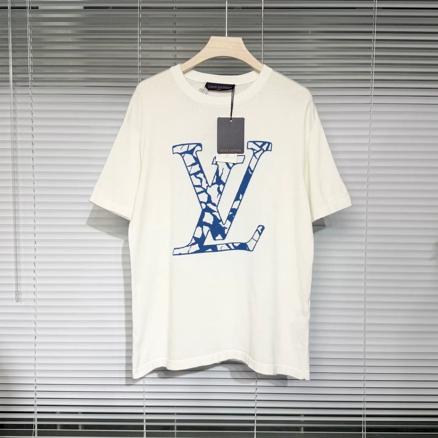 Louis Vuitton LV Knitted Short Sleeve Ski Logo Tee Size US M / EU 48-50 / 2 - 1 Thumbnail