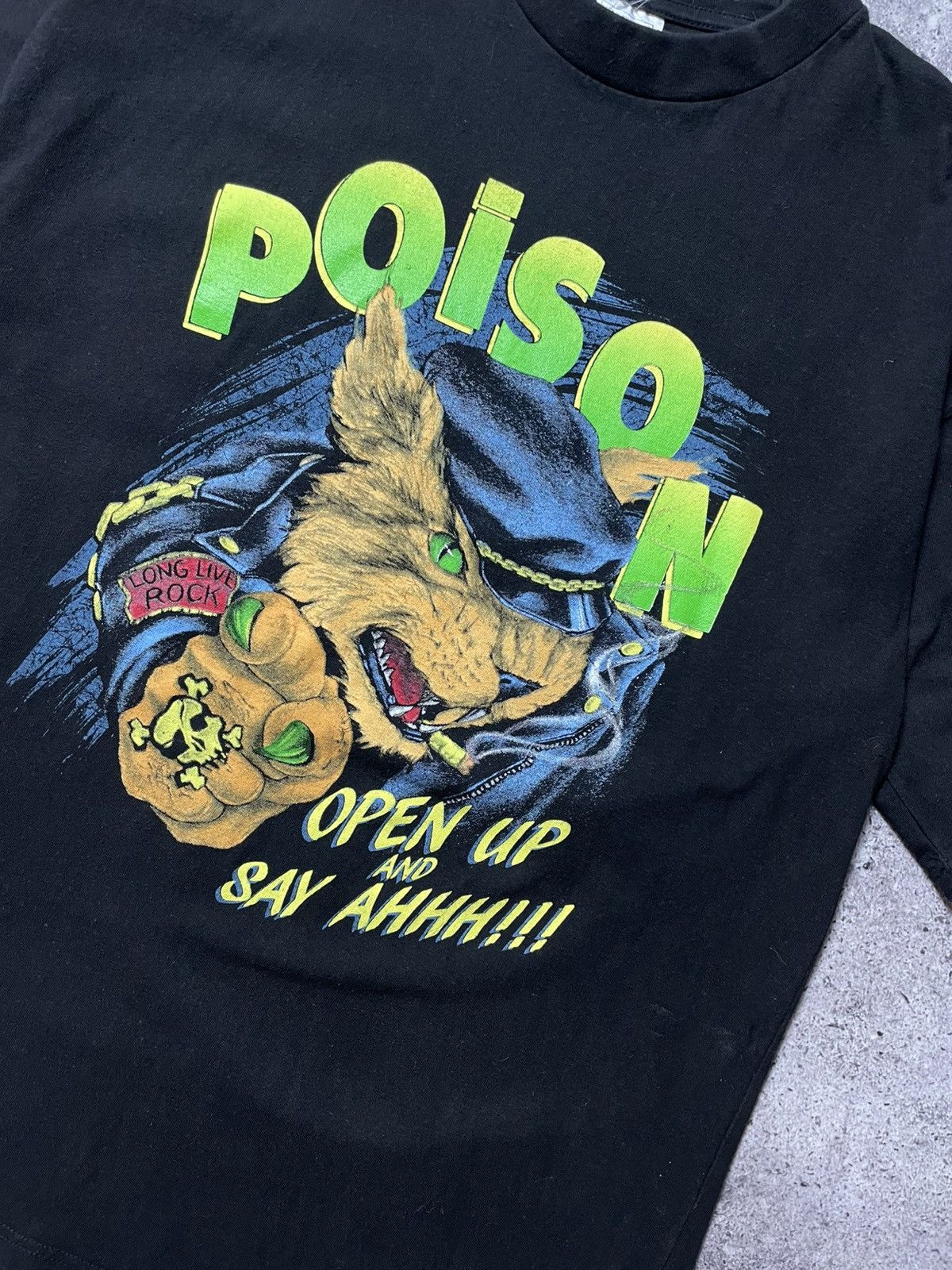 Band Tees Vintage Poison Open Up and Say Ahh Tour T-Shirt Size US XL / EU 56 / 4 - 3 Thumbnail
