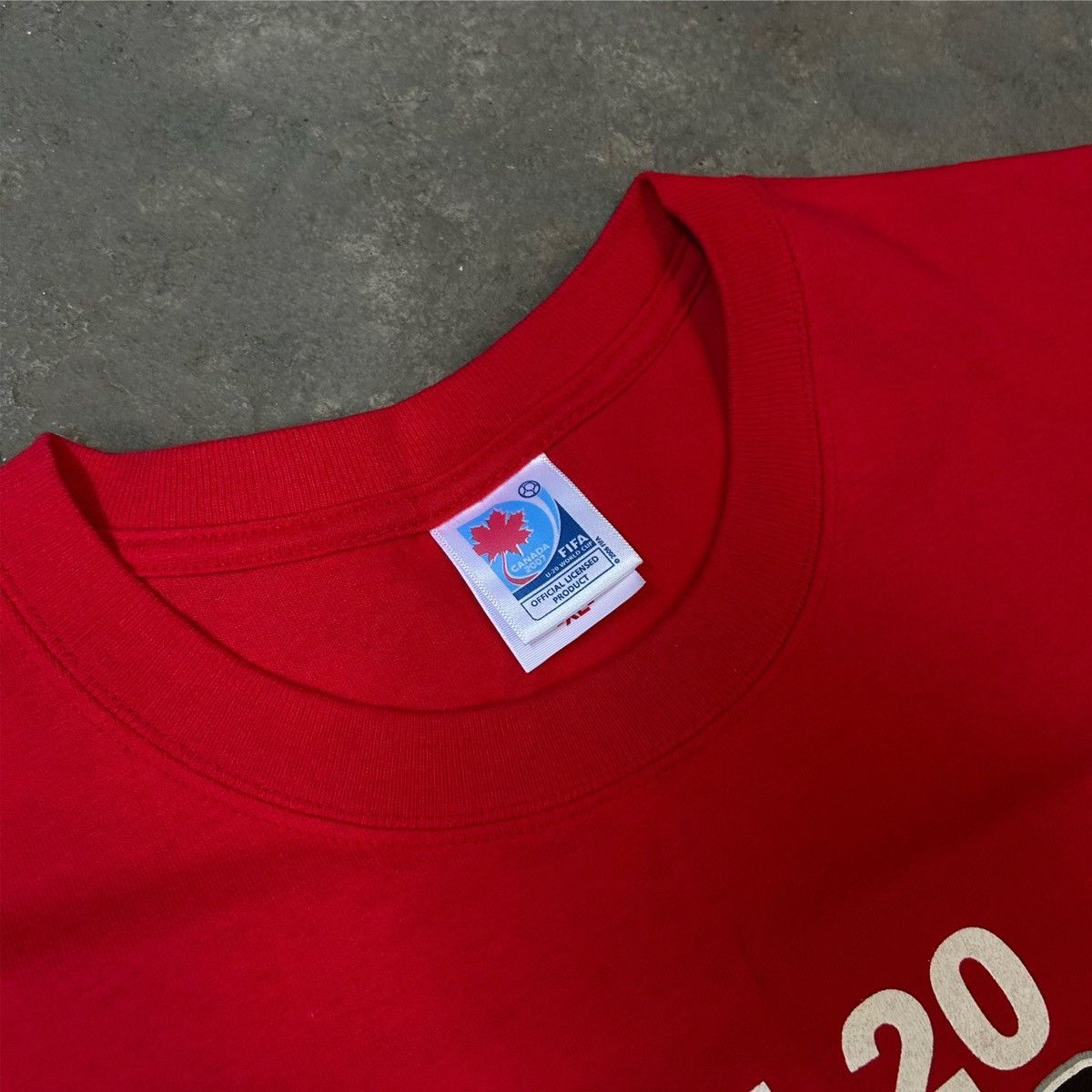 Vintage 2007 Canada FIFA U-20 World Cup Official T-Shirt Size US XL / EU 56 / 4 - 3 Thumbnail